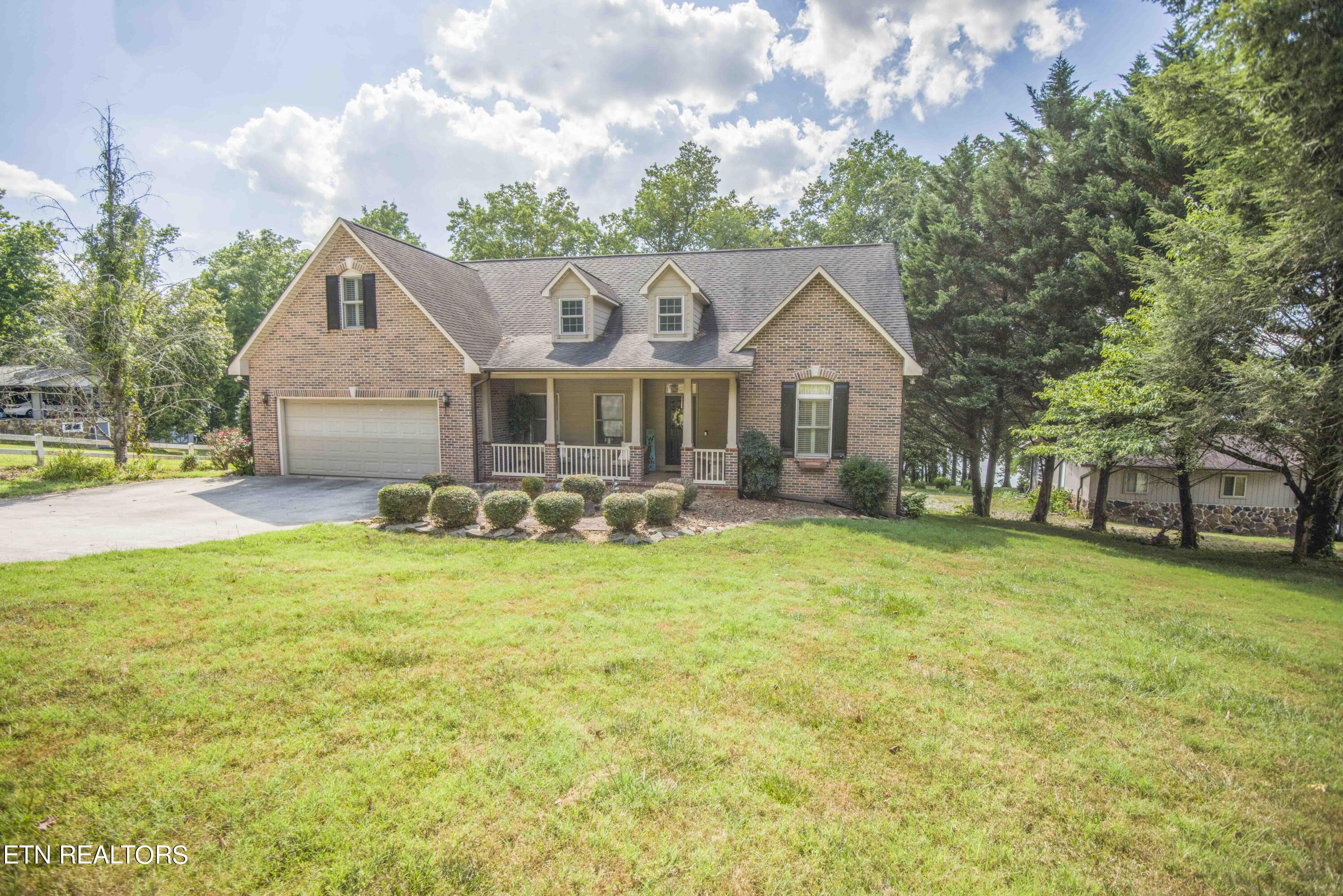 2167 Sugar Grove Valley Road Harriman TN 37748