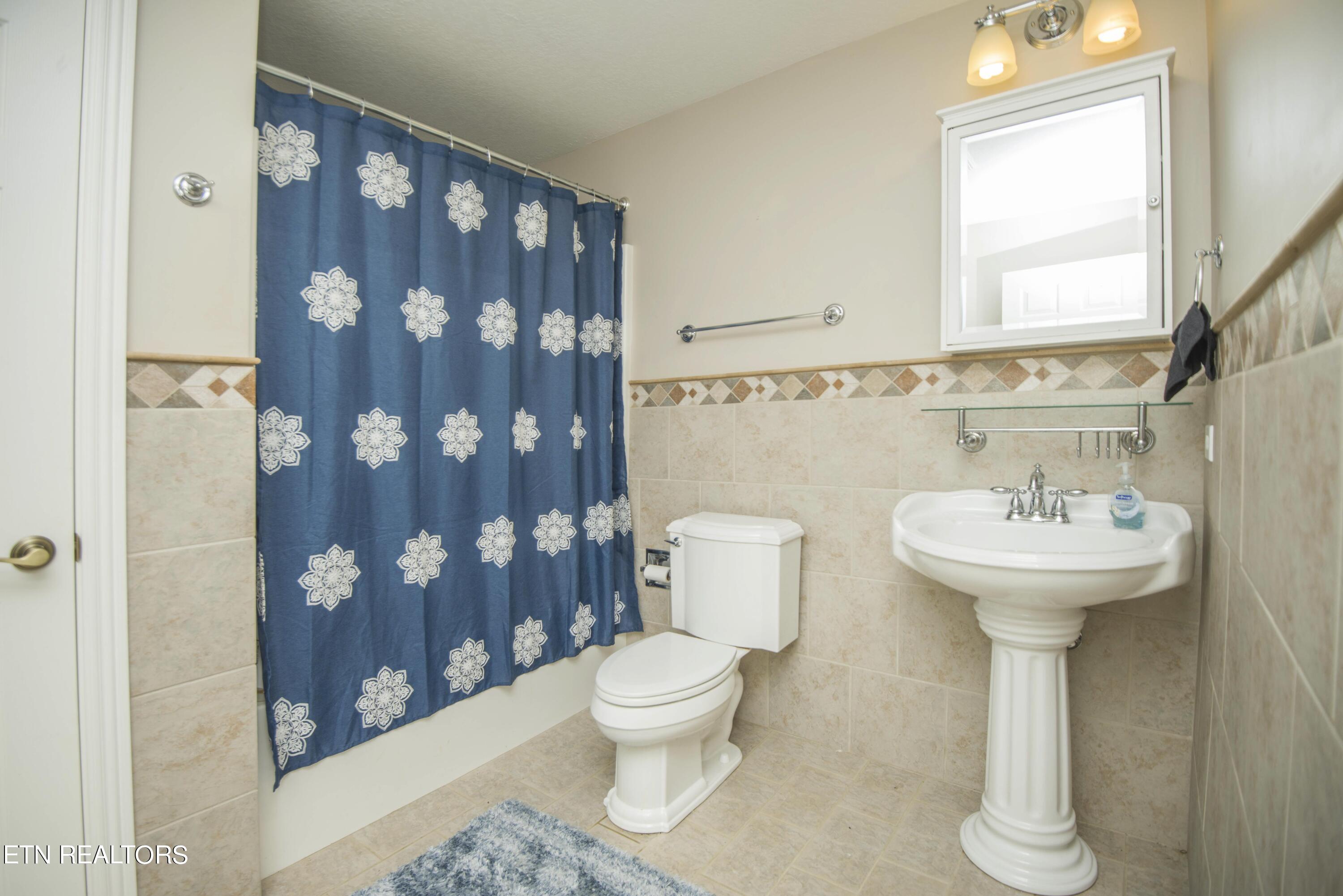 2167 Sugar Grove Valley Road Harriman TN 37748
