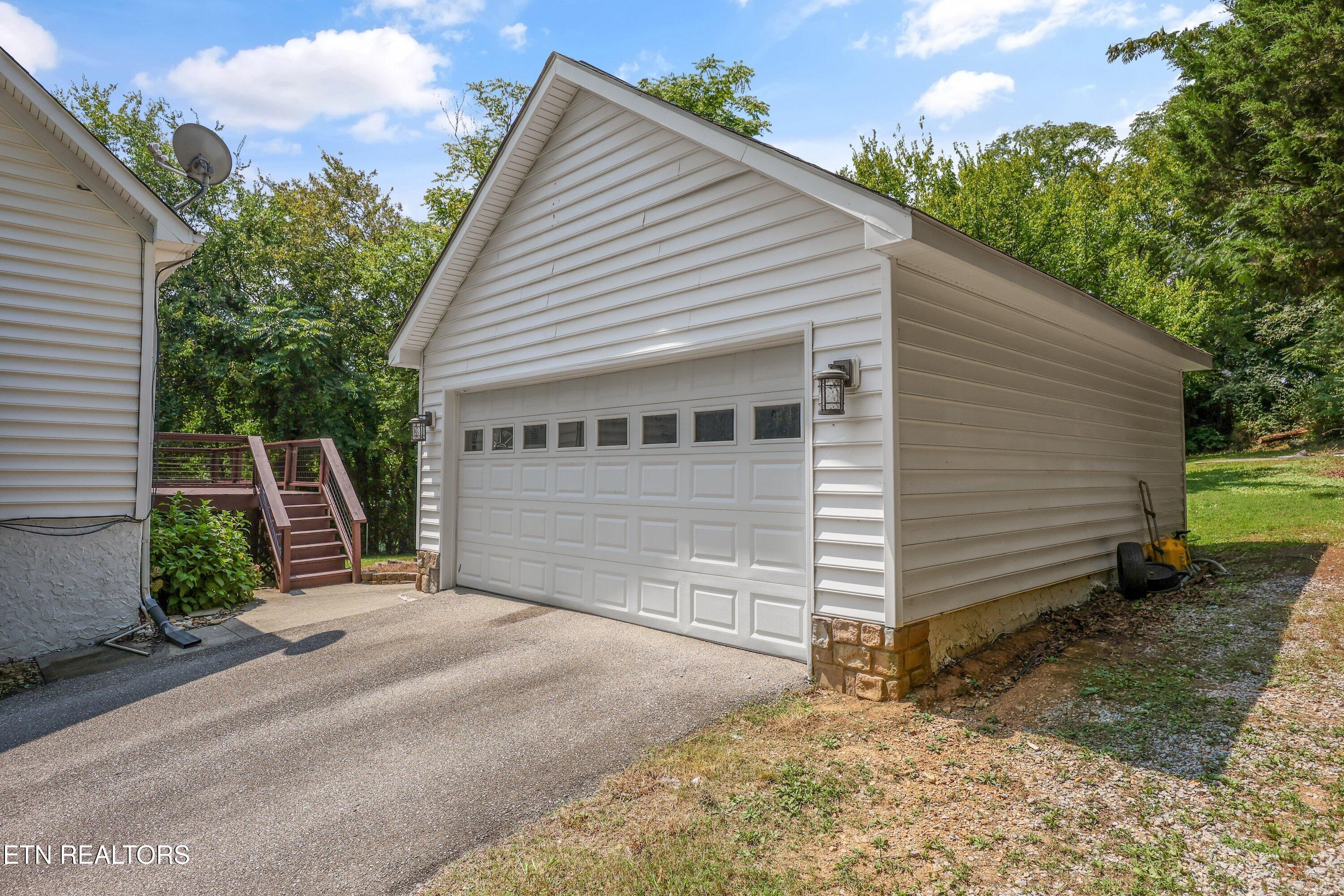 9913 Bluegrass Road Knoxville TN 37922