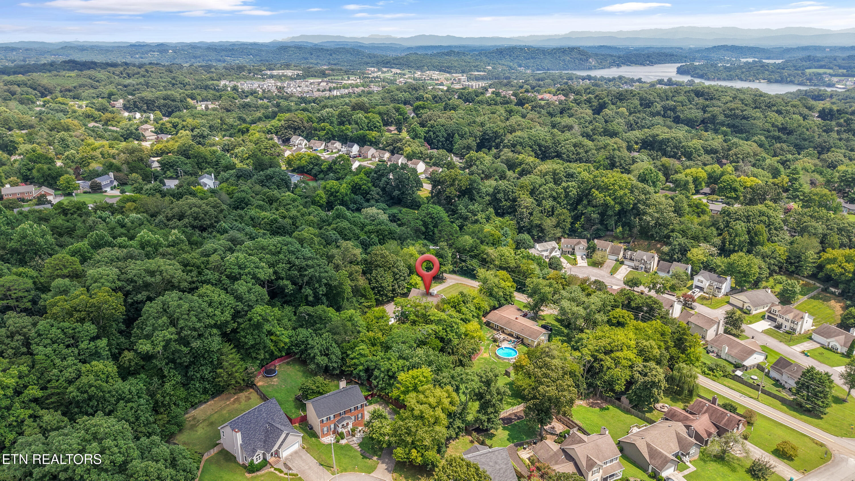 9913 Bluegrass Road Knoxville TN 37922