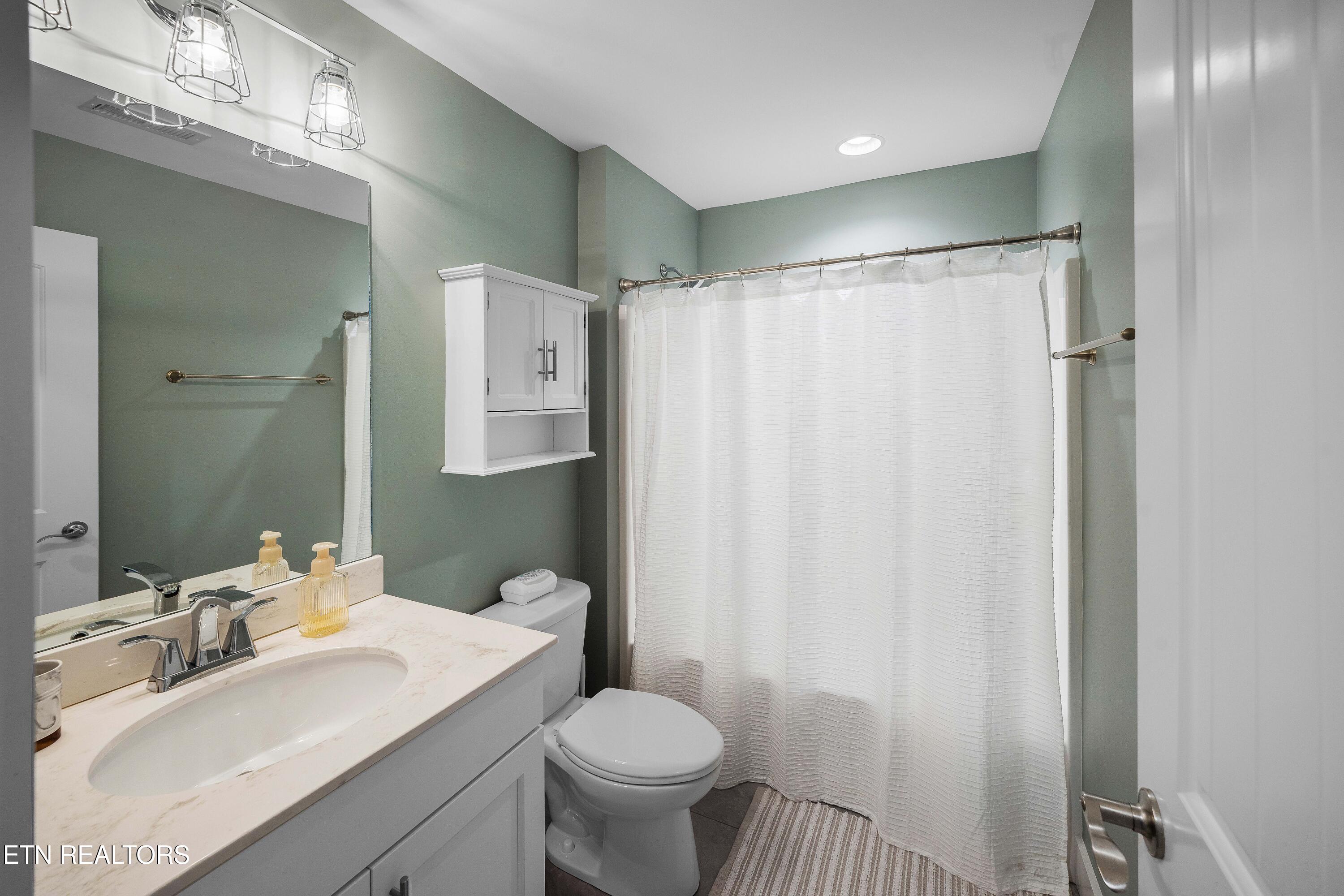 3434 Helmsley Court Maryville TN 37803