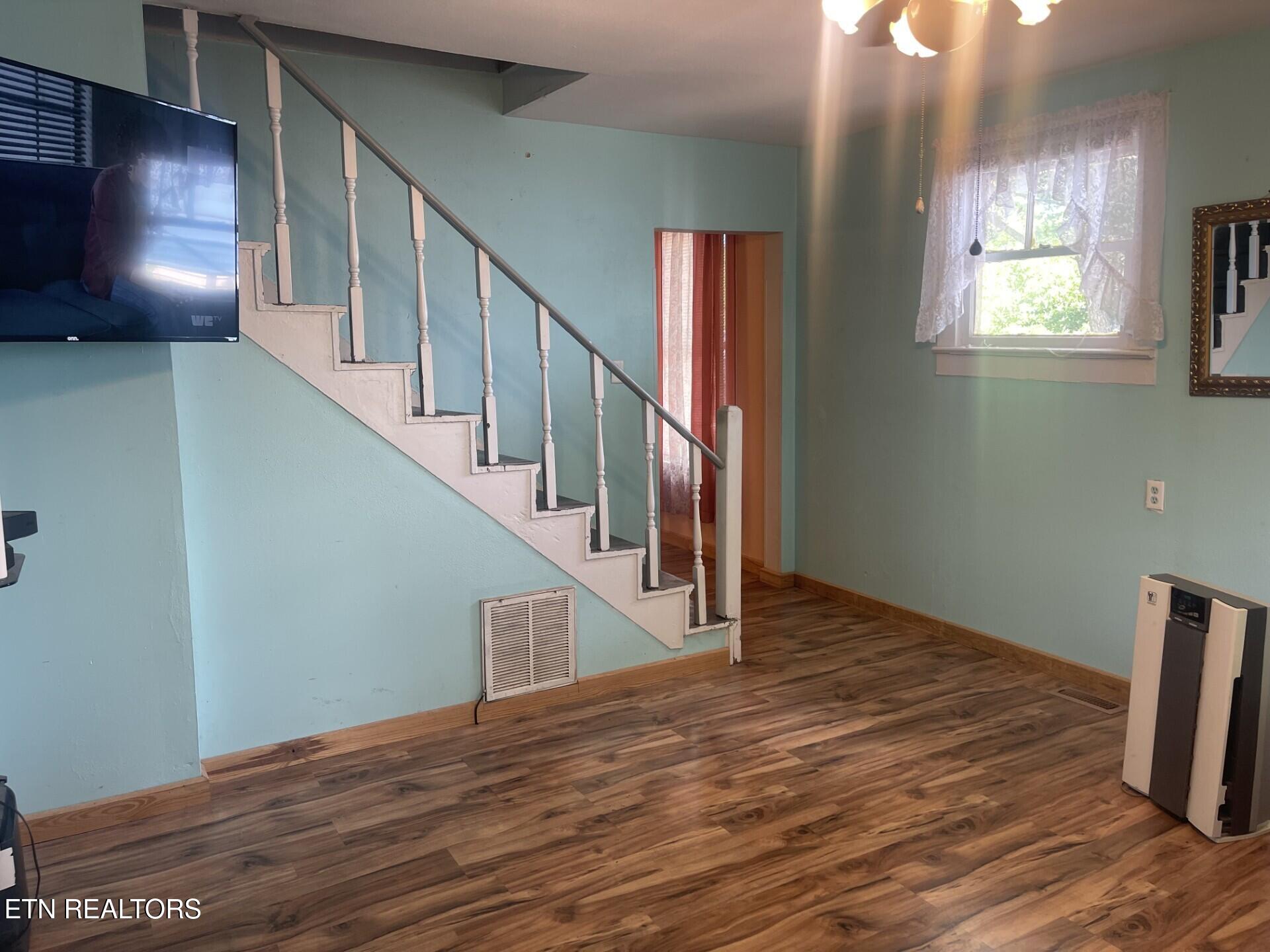 1118 Georgia Avenue Athens TN 37303