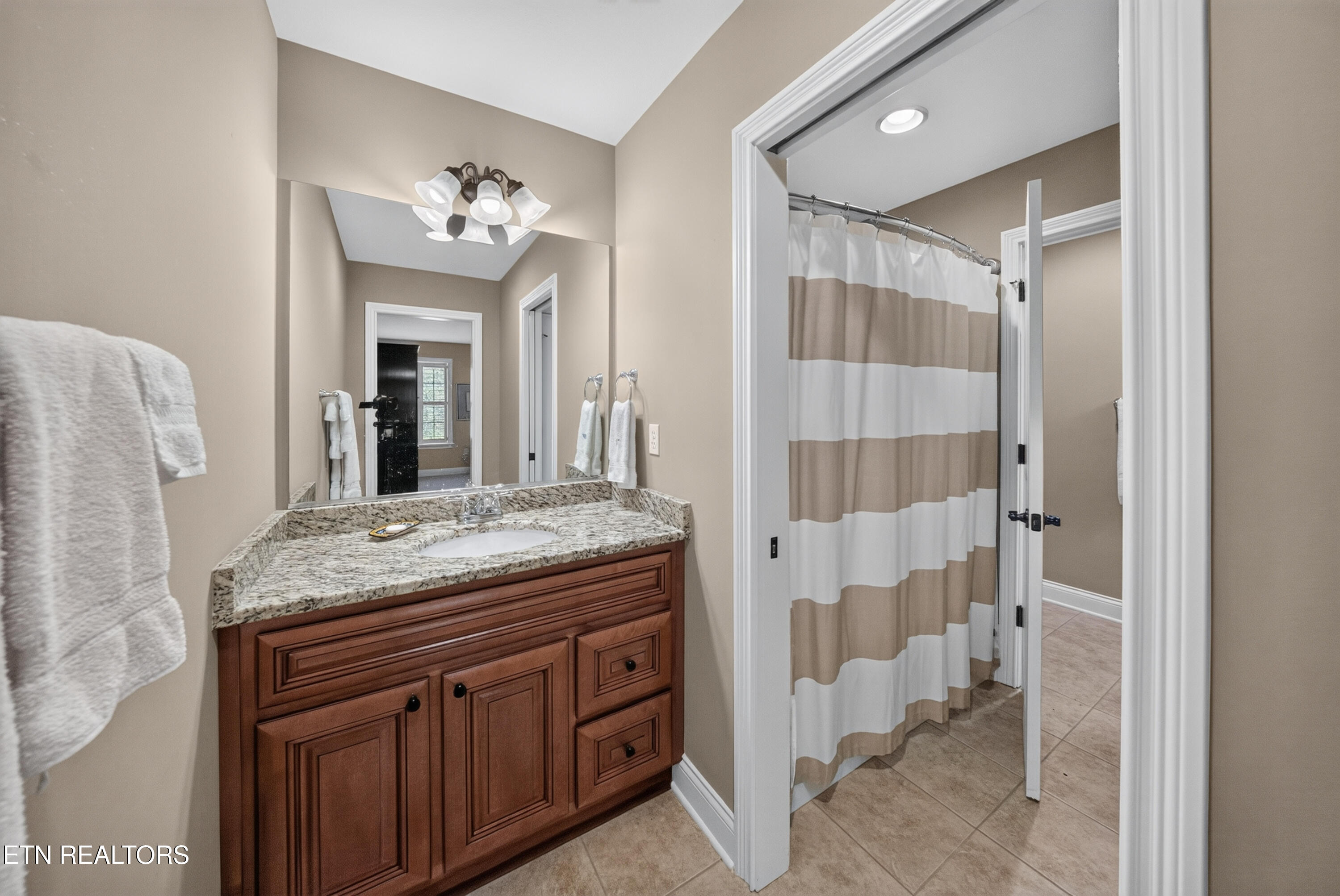 1163 Bishops View Lane Knoxville TN 37932