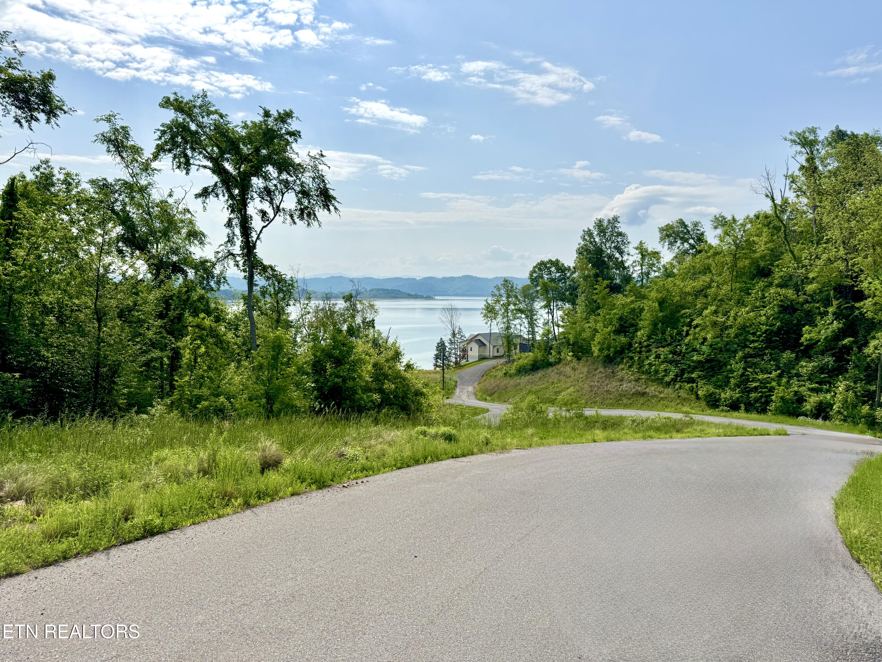 1315 Still Mountain Way Dandridge TN 37725