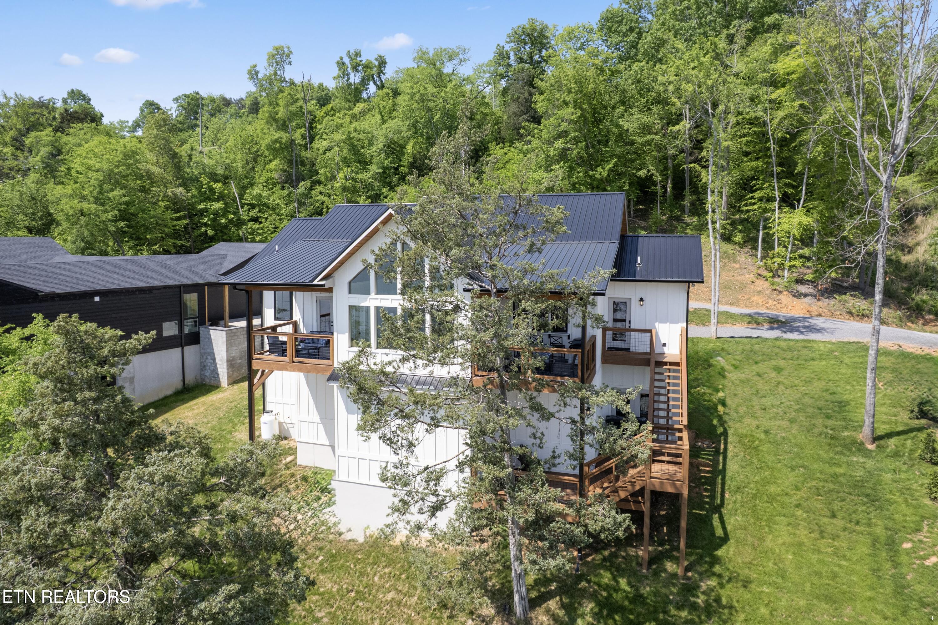 1315 Still Mountain Way Dandridge TN 37725