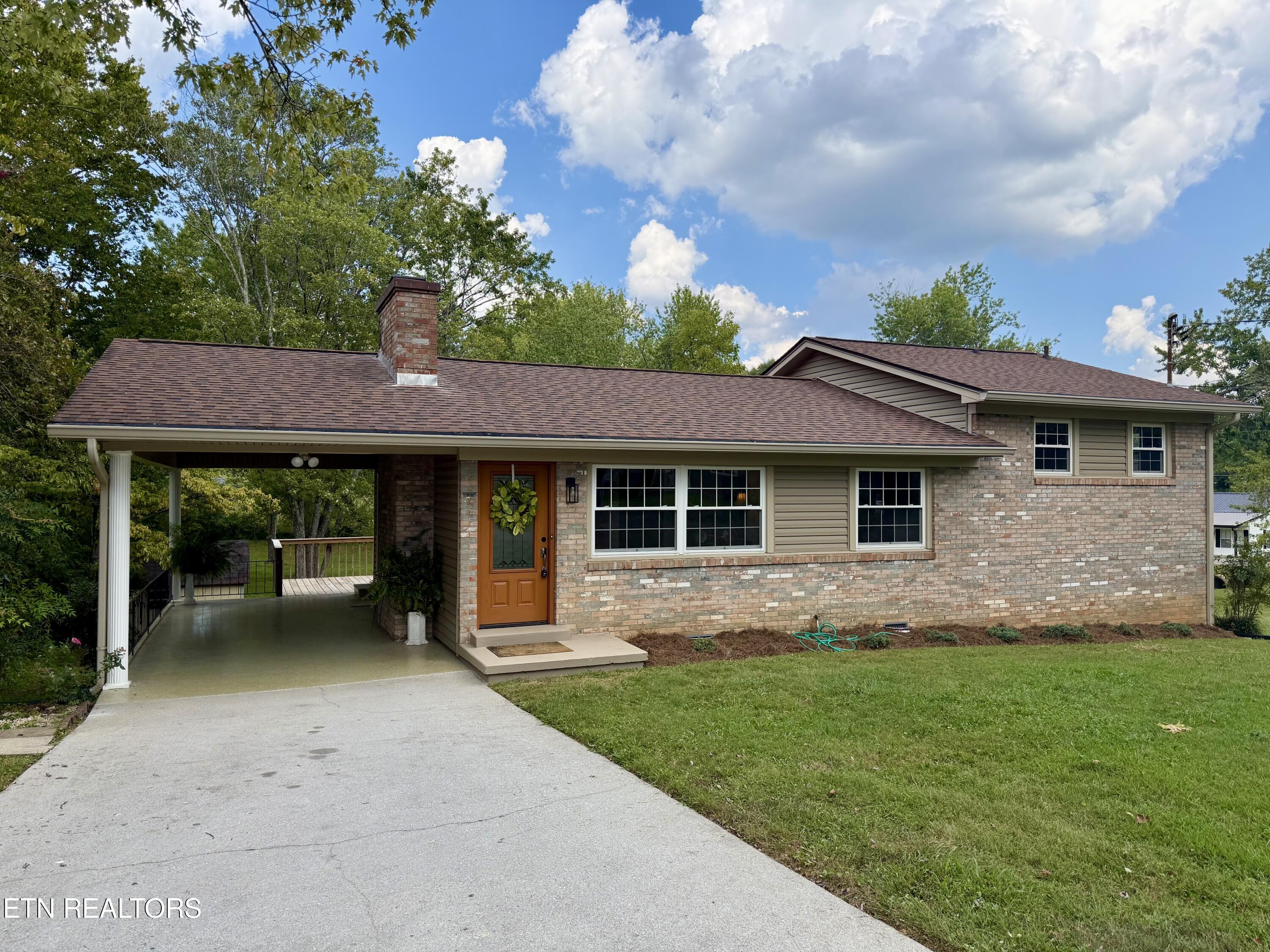 1427 Creekwood Drive Knoxville TN 37918