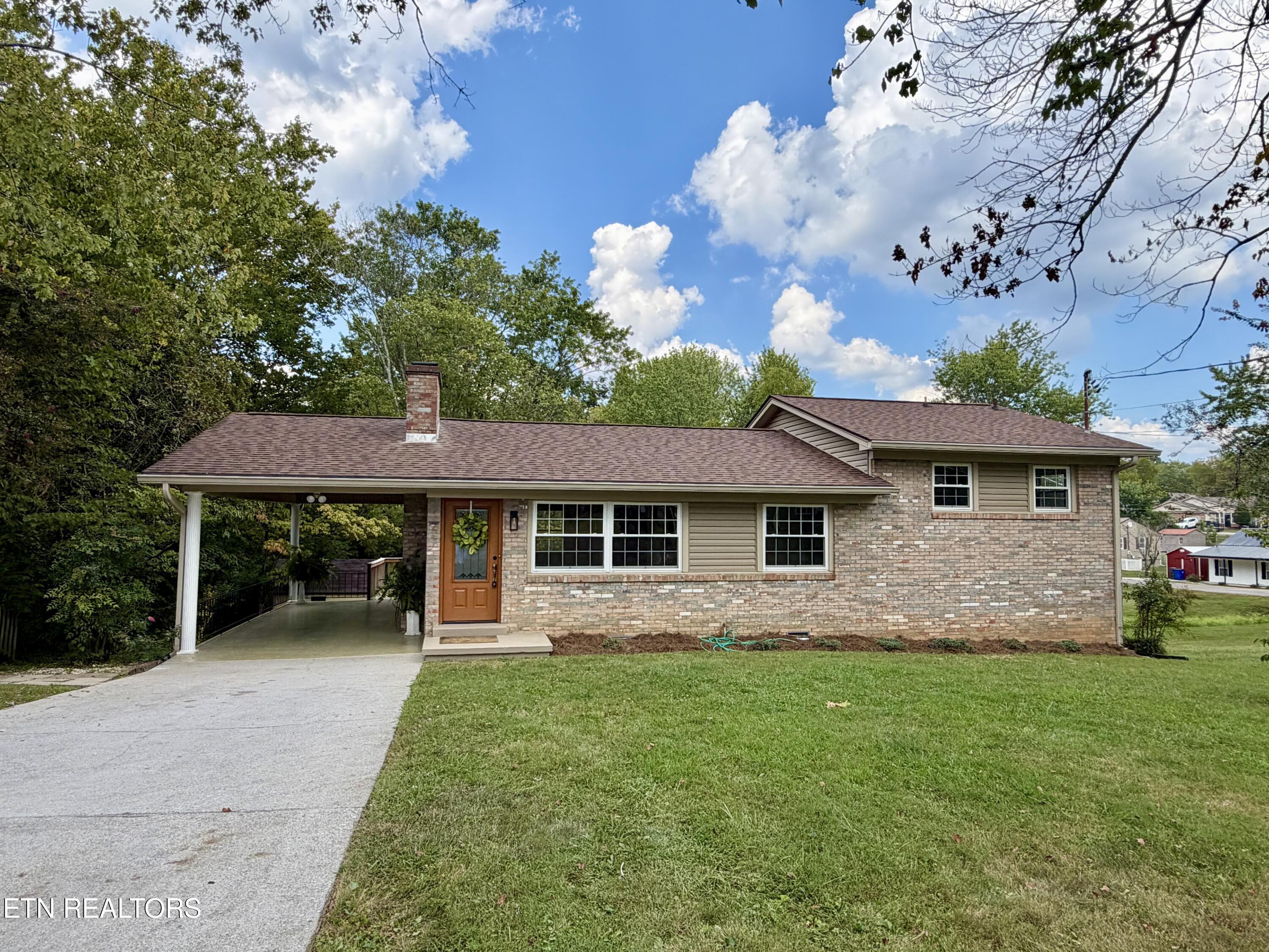 1427 Creekwood Drive Knoxville TN 37918