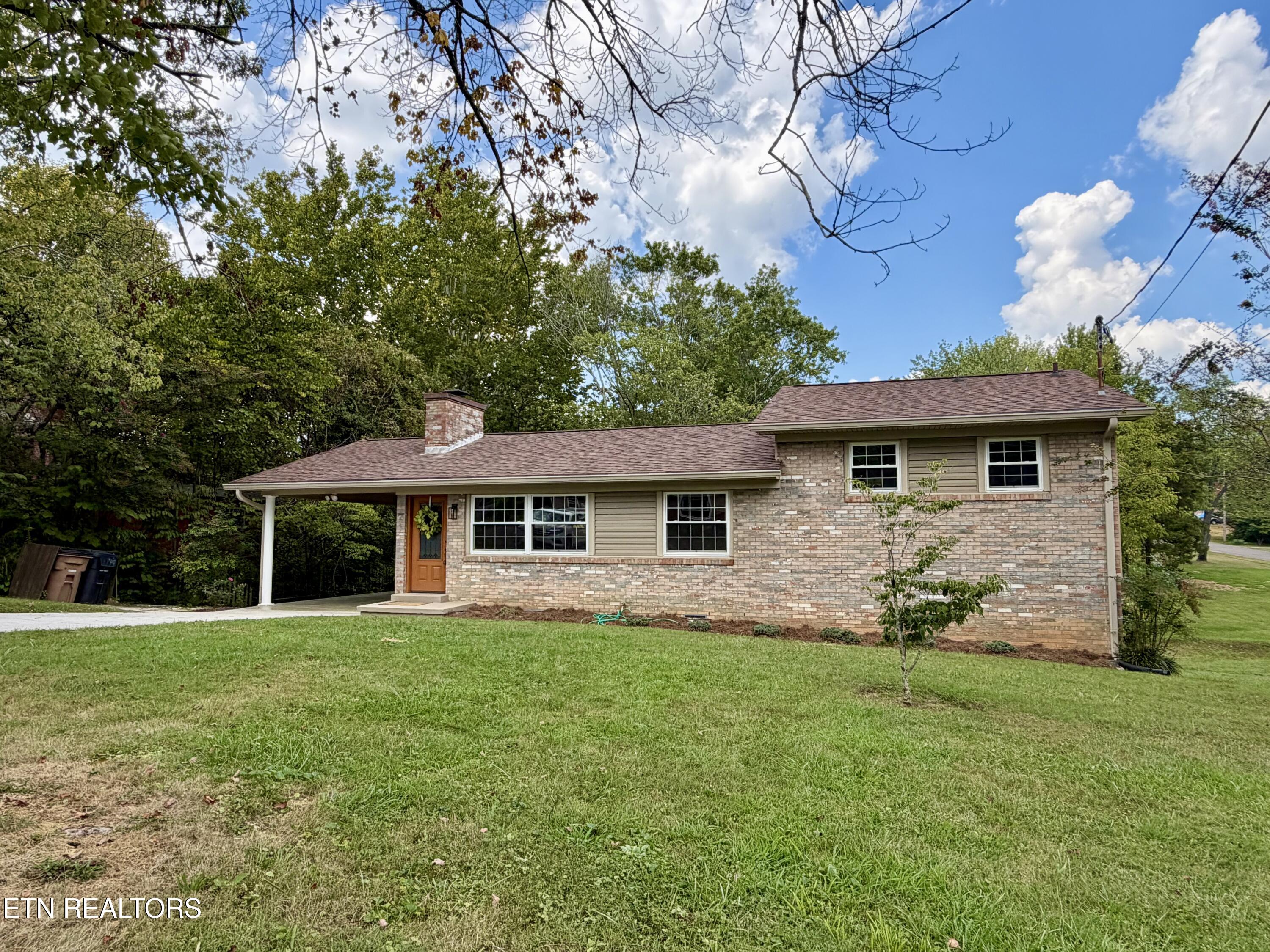 1427 Creekwood Drive Knoxville TN 37918