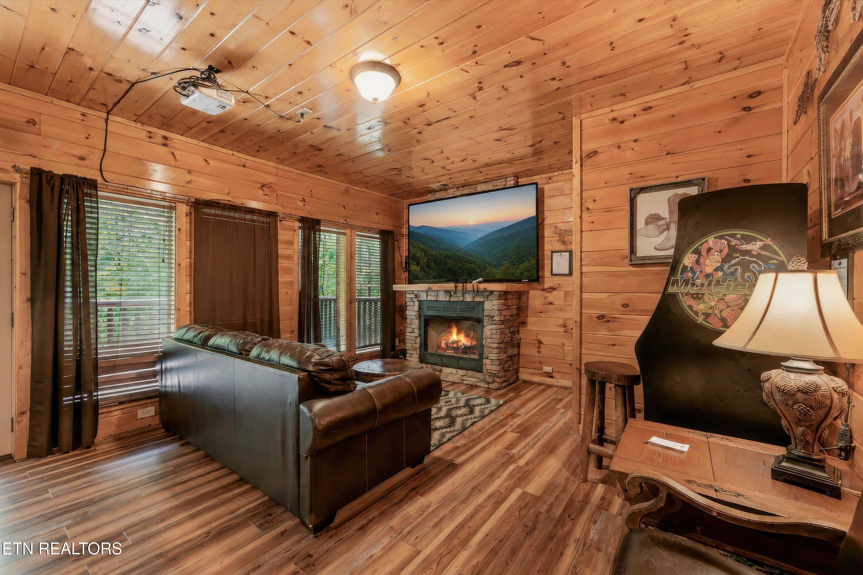 1742 Elk Springs Way Gatlinburg TN 37738