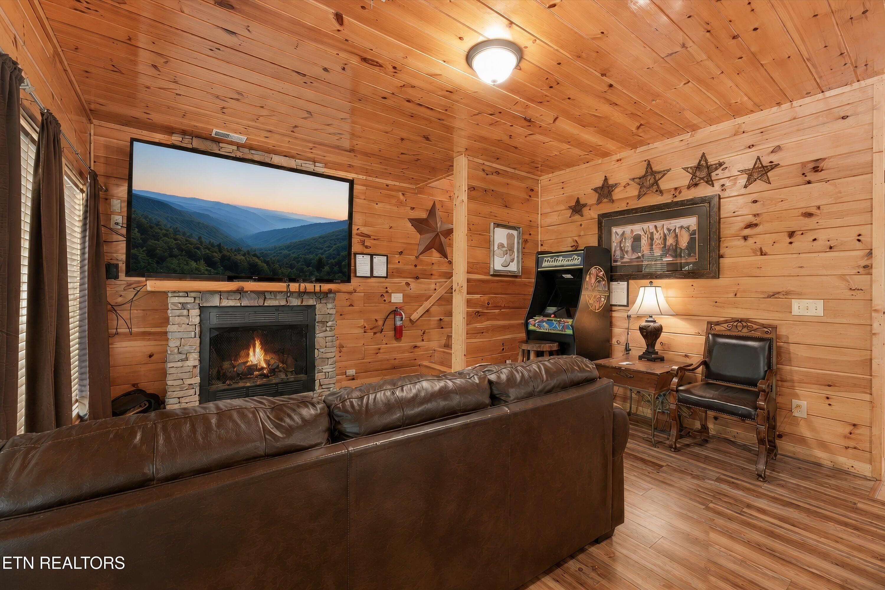 1742 Elk Springs Way Gatlinburg TN 37738
