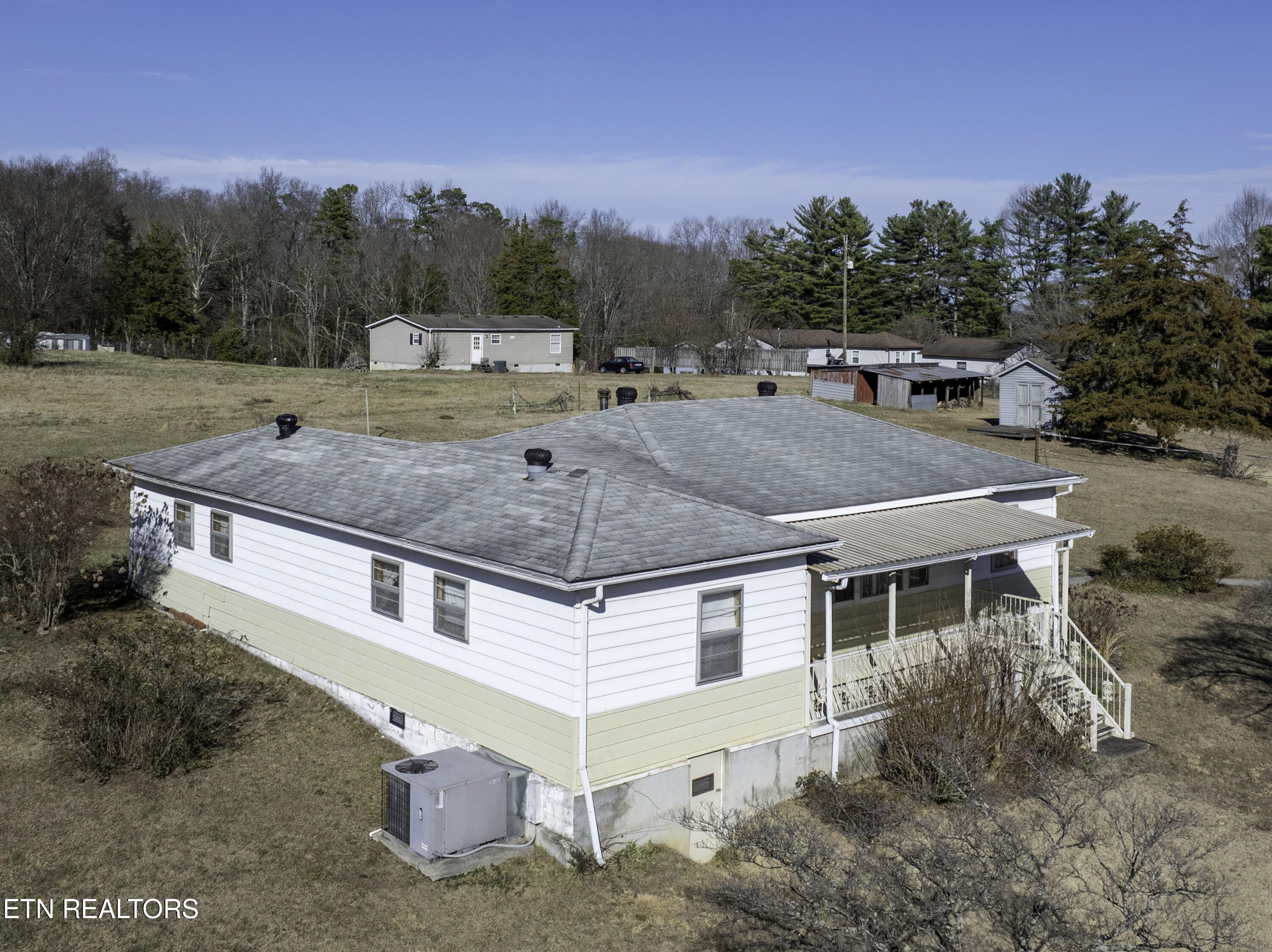 6314 Maloneyville Road Corryton TN 37721