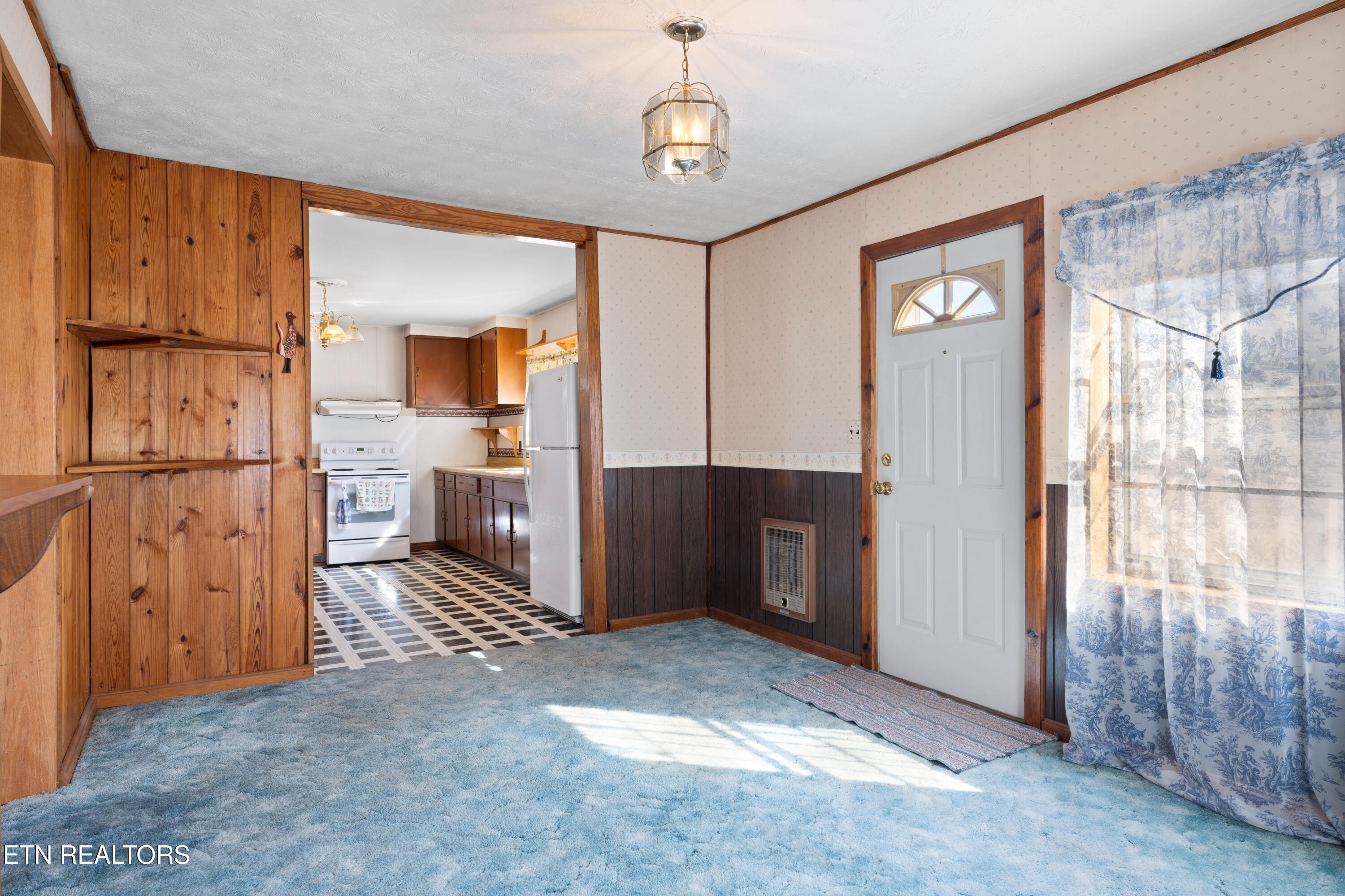 6314 Maloneyville Road Corryton TN 37721