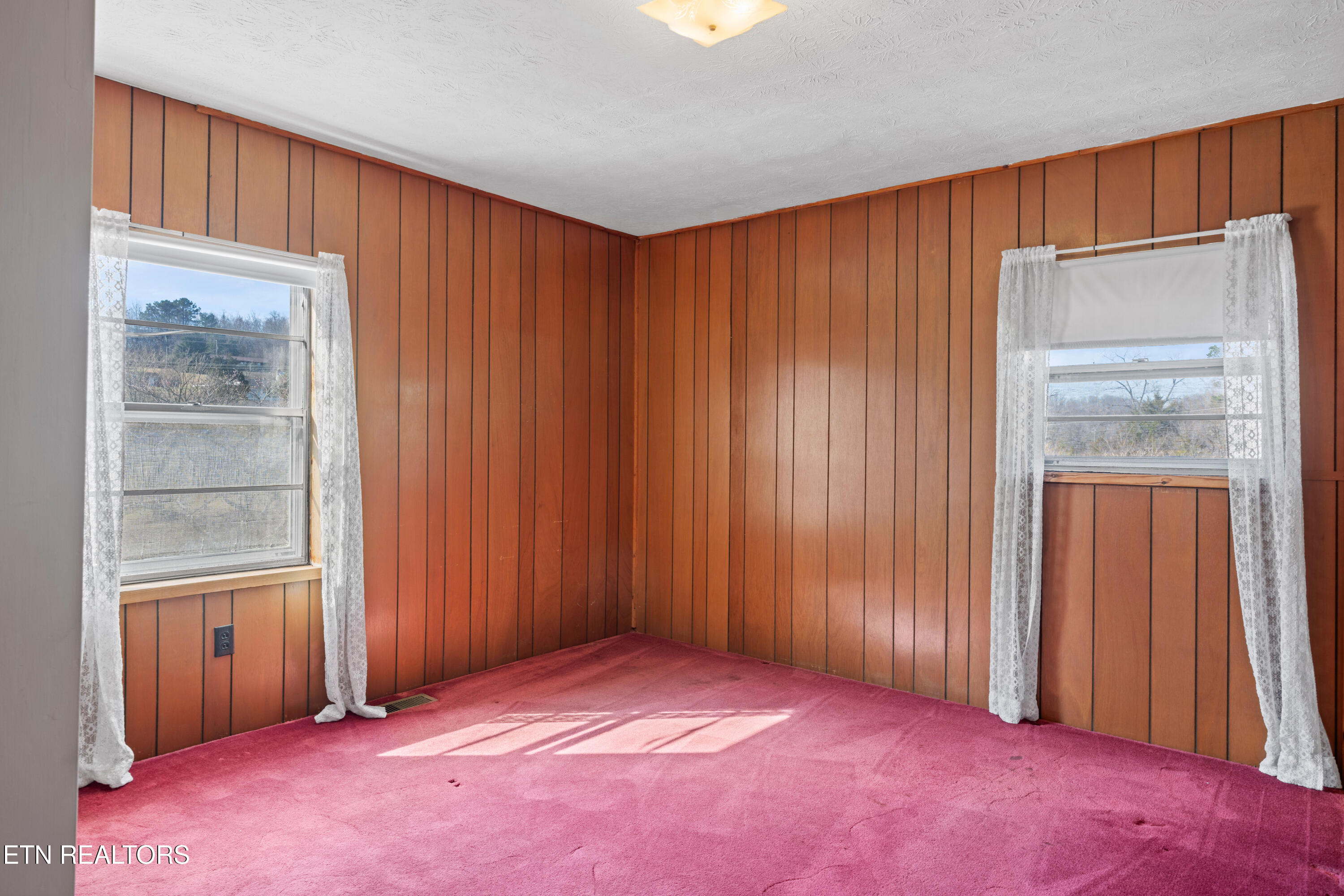 6314 Maloneyville Road Corryton TN 37721