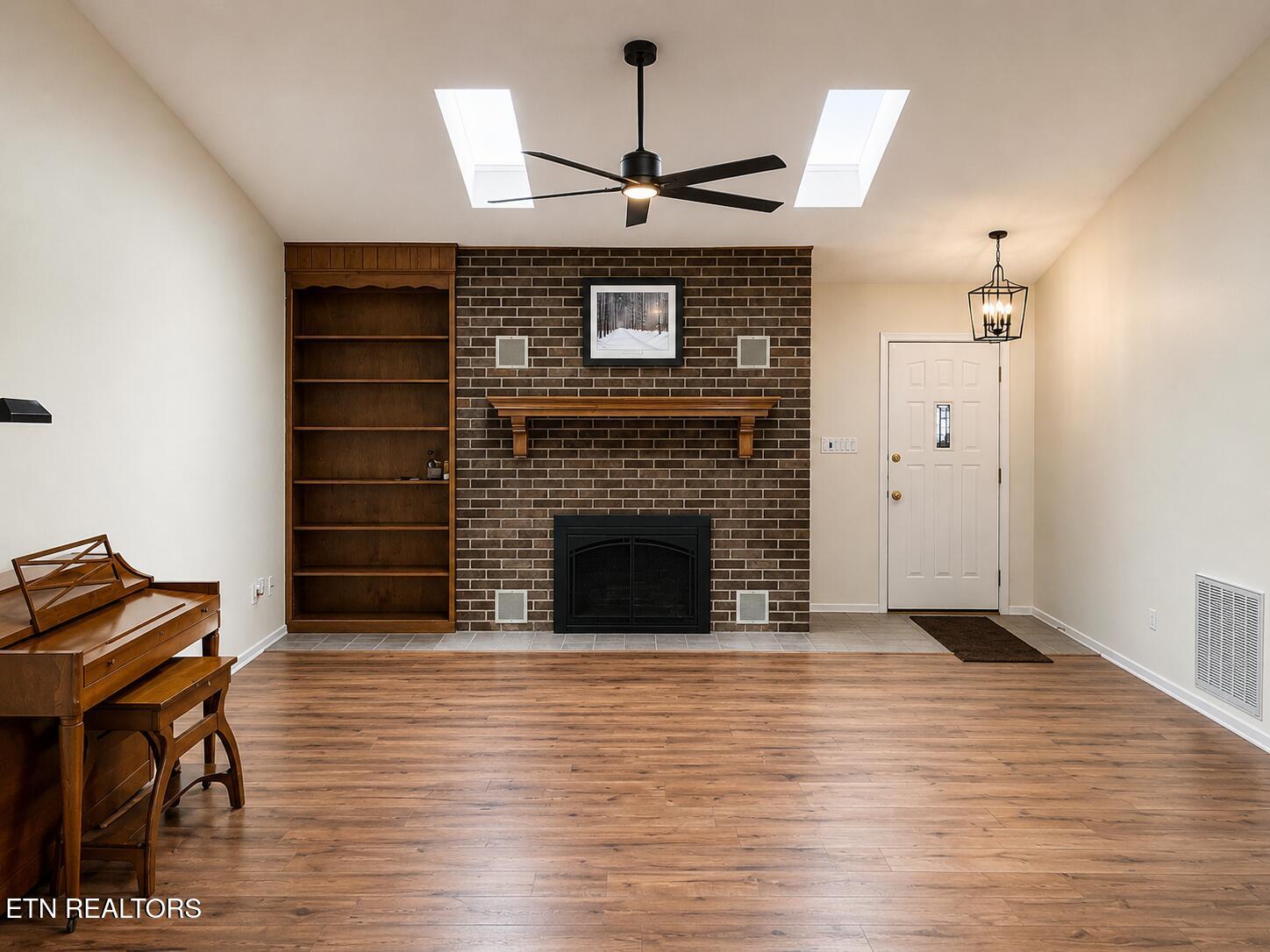 212 Tooweka Lane Loudon TN 37774