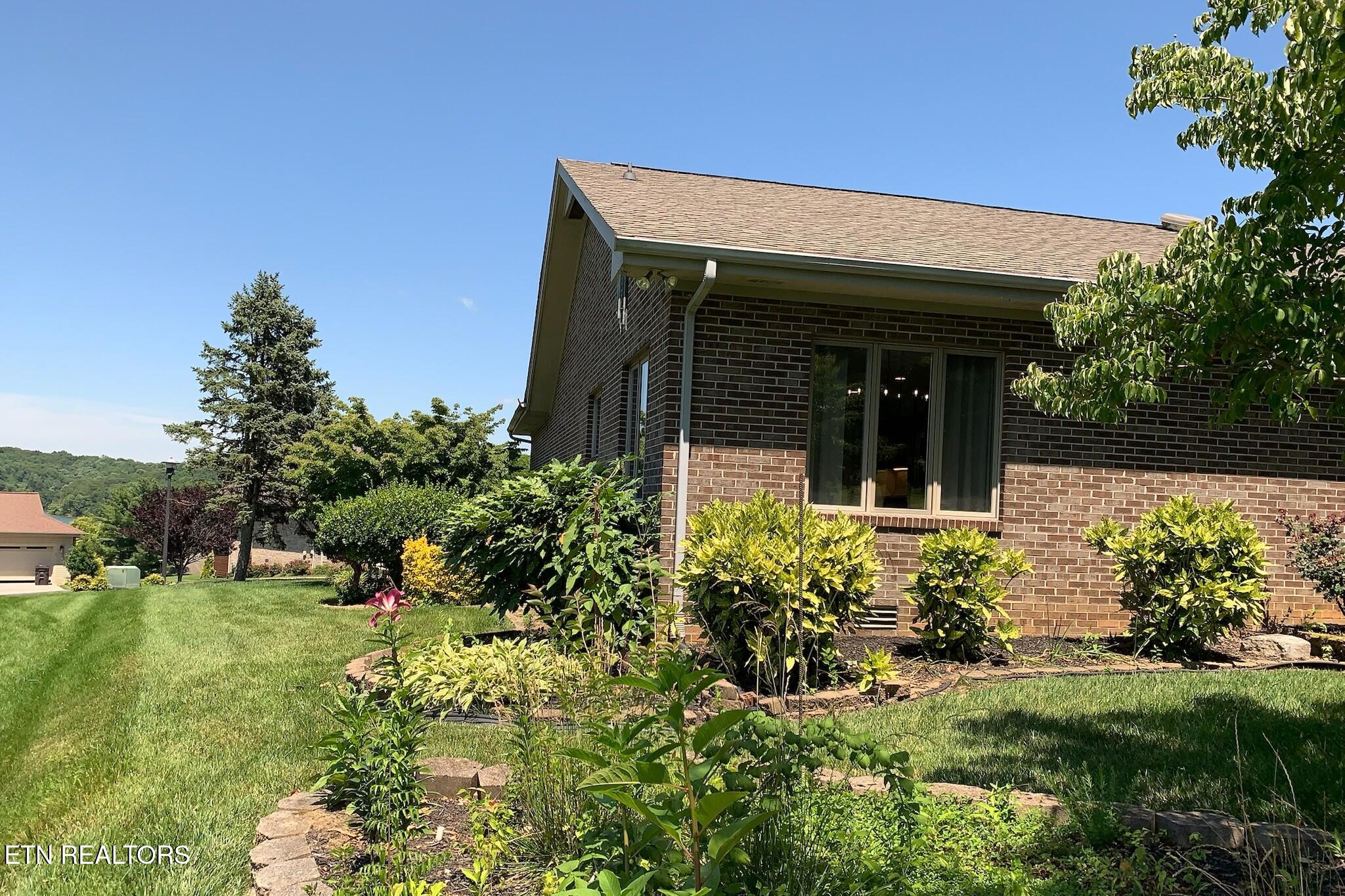 212 Tooweka Lane Loudon TN 37774