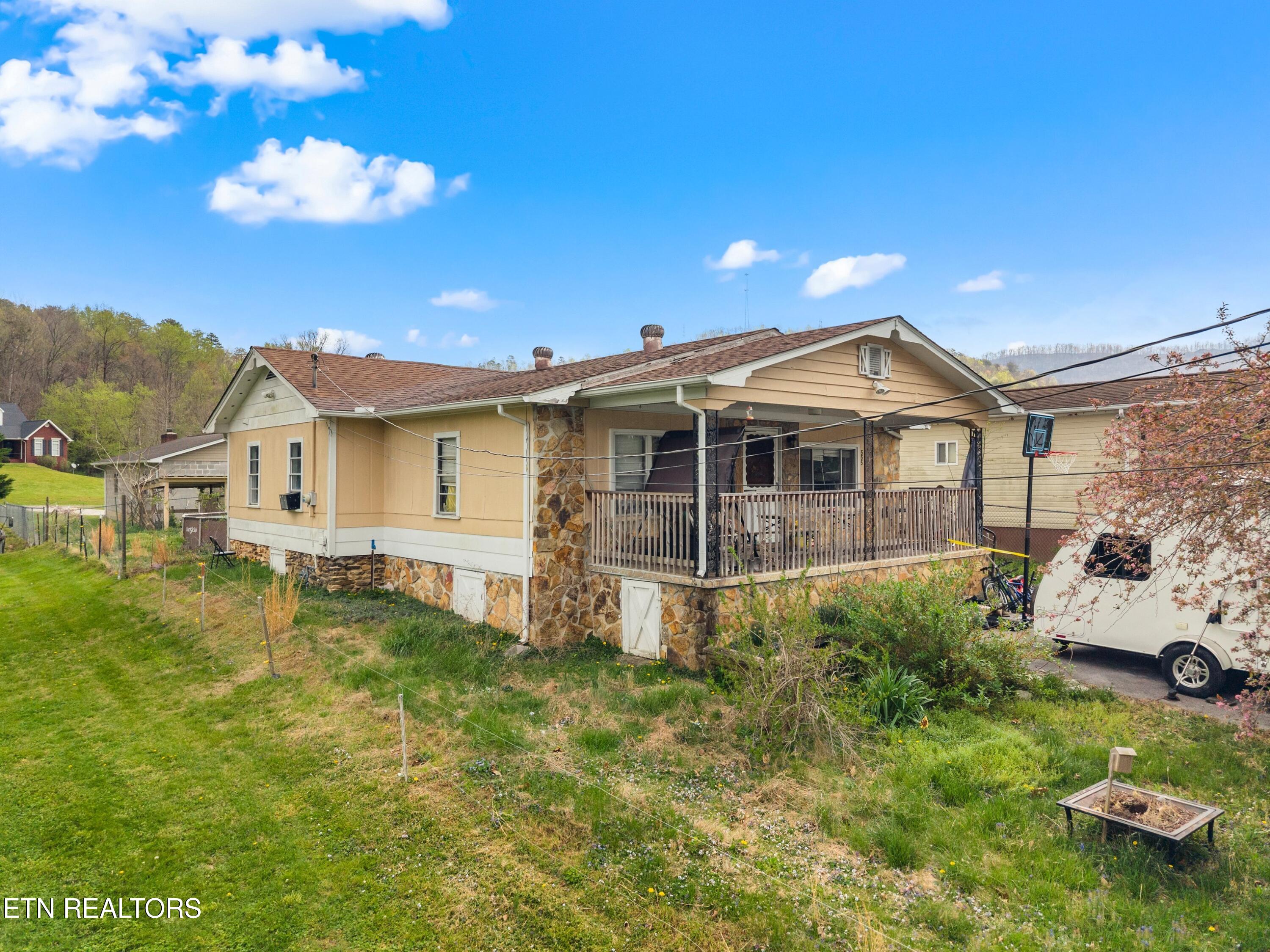 555 Poplar Avenue Jellico TN 37762