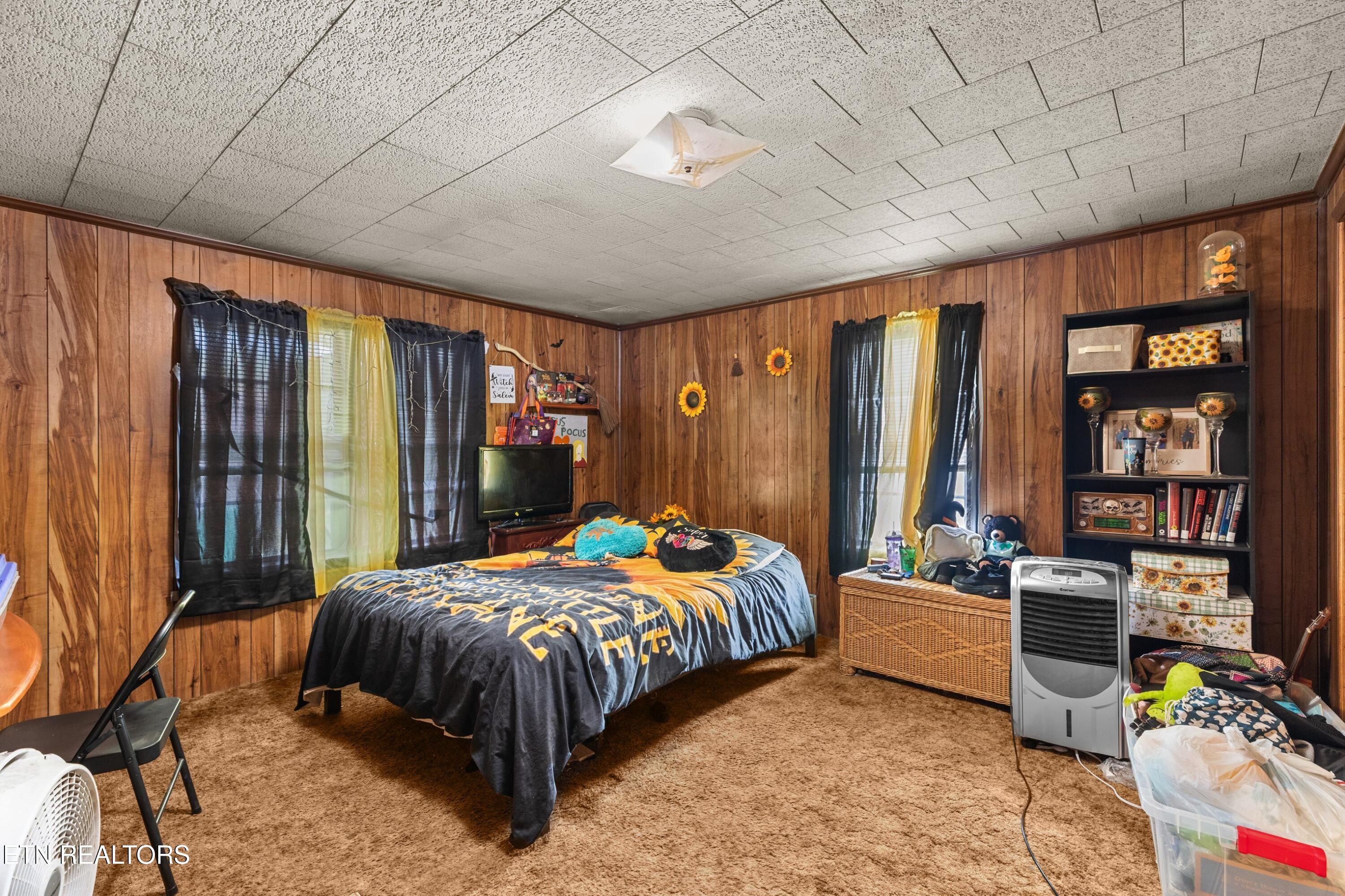 555 Poplar Avenue Jellico TN 37762