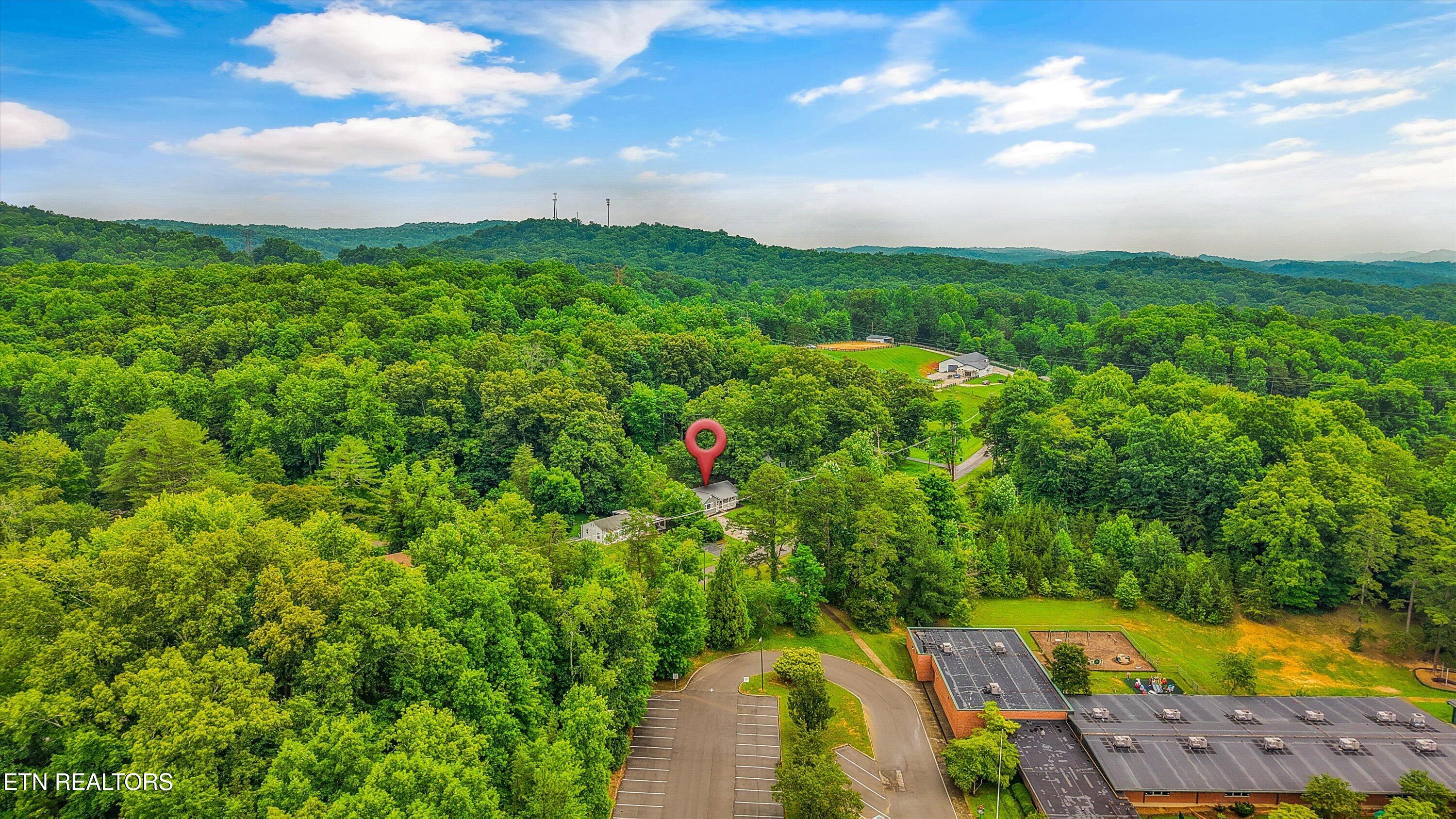 79 Reservoir Road Norris TN 37828
