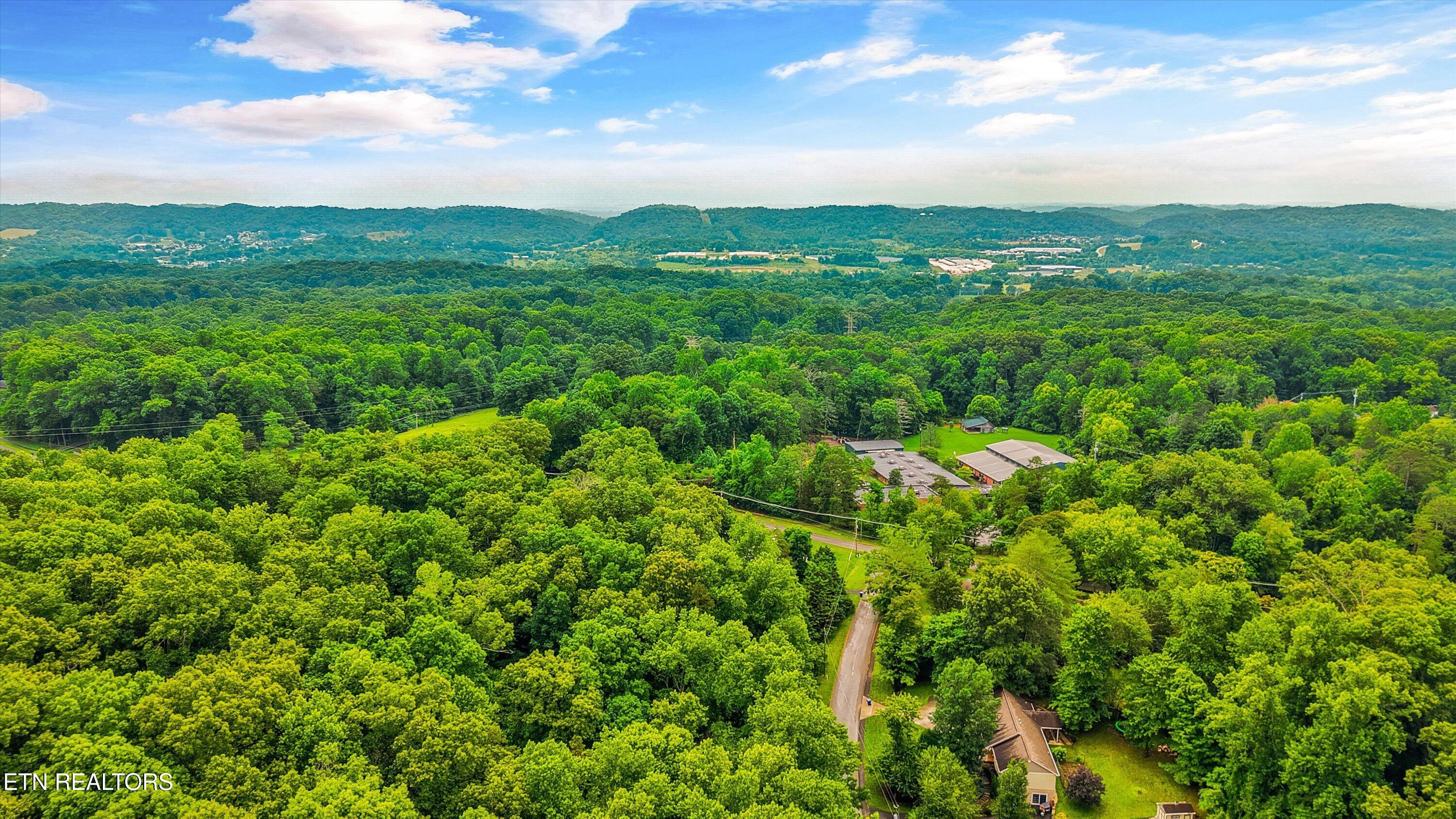 79 Reservoir Road Norris TN 37828