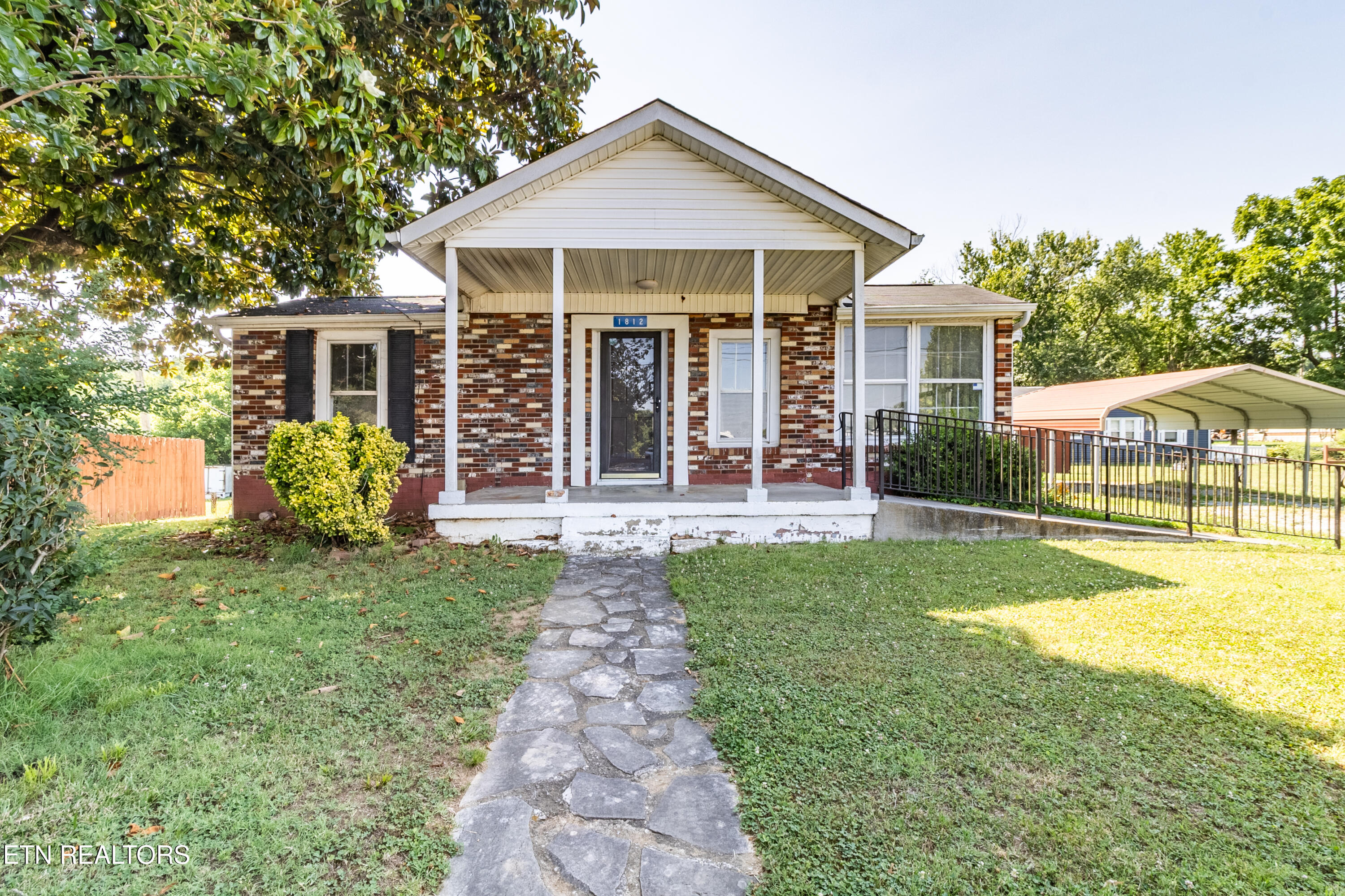 1812 Brook Avenue Maryville TN 37801