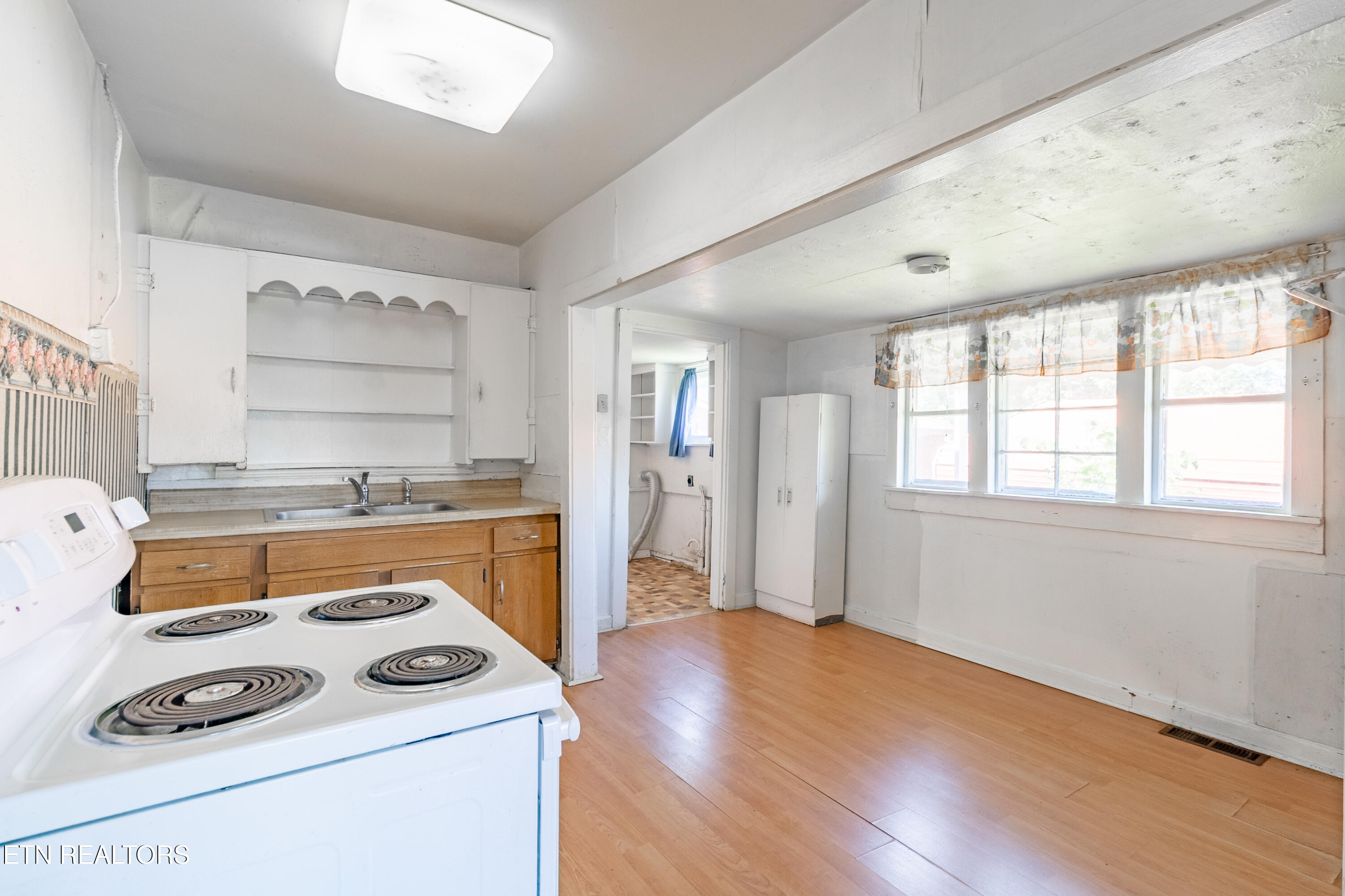 1812 Brook Avenue Maryville TN 37801