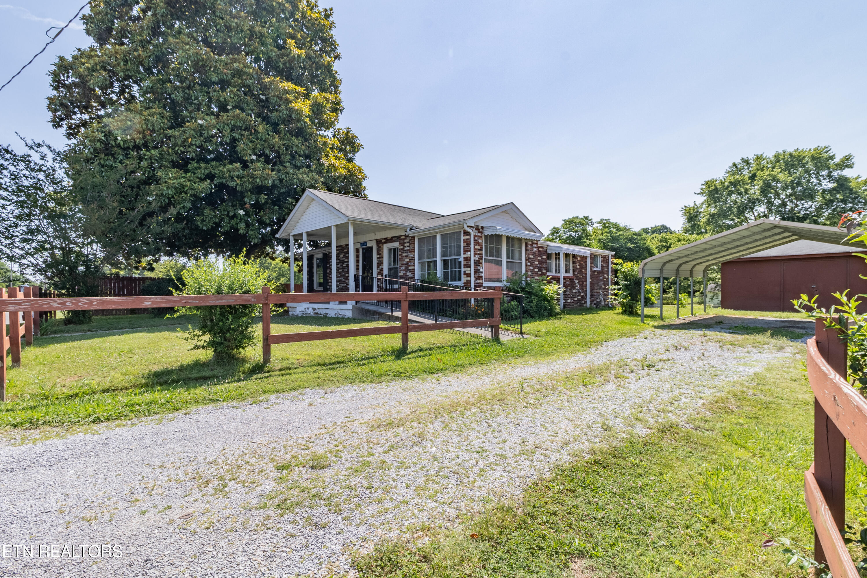 1812 Brook Avenue Maryville TN 37801