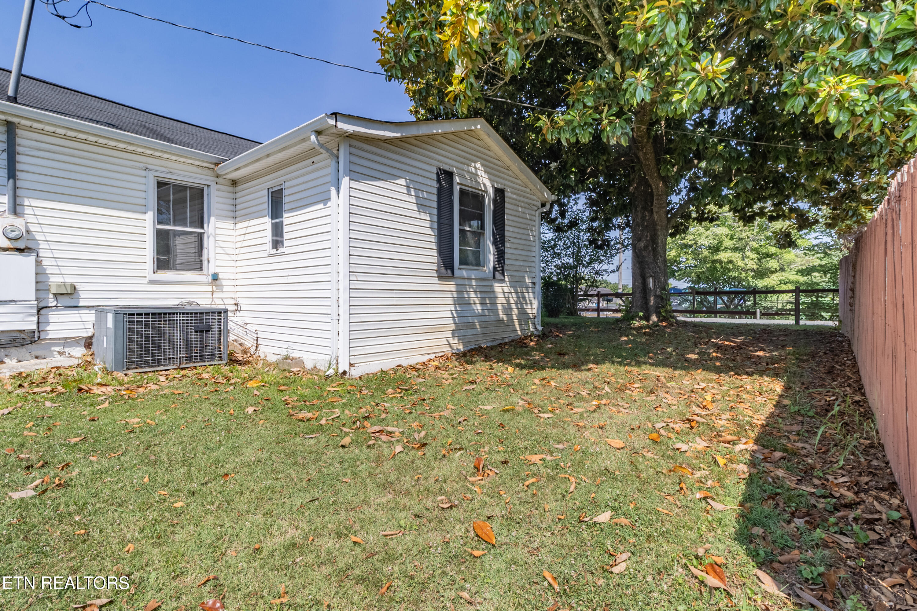 1812 Brook Avenue Maryville TN 37801