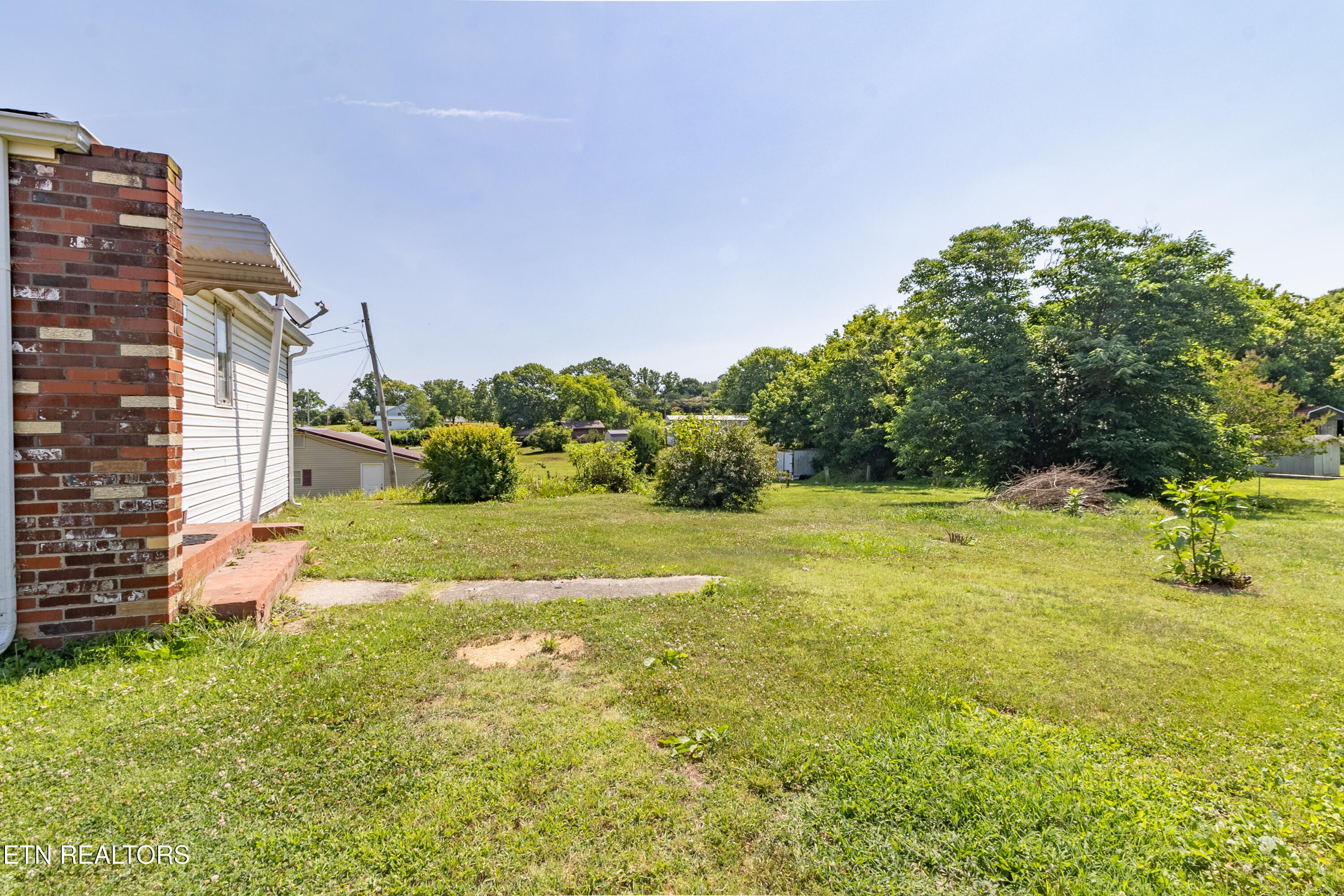 1812 Brook Avenue Maryville TN 37801
