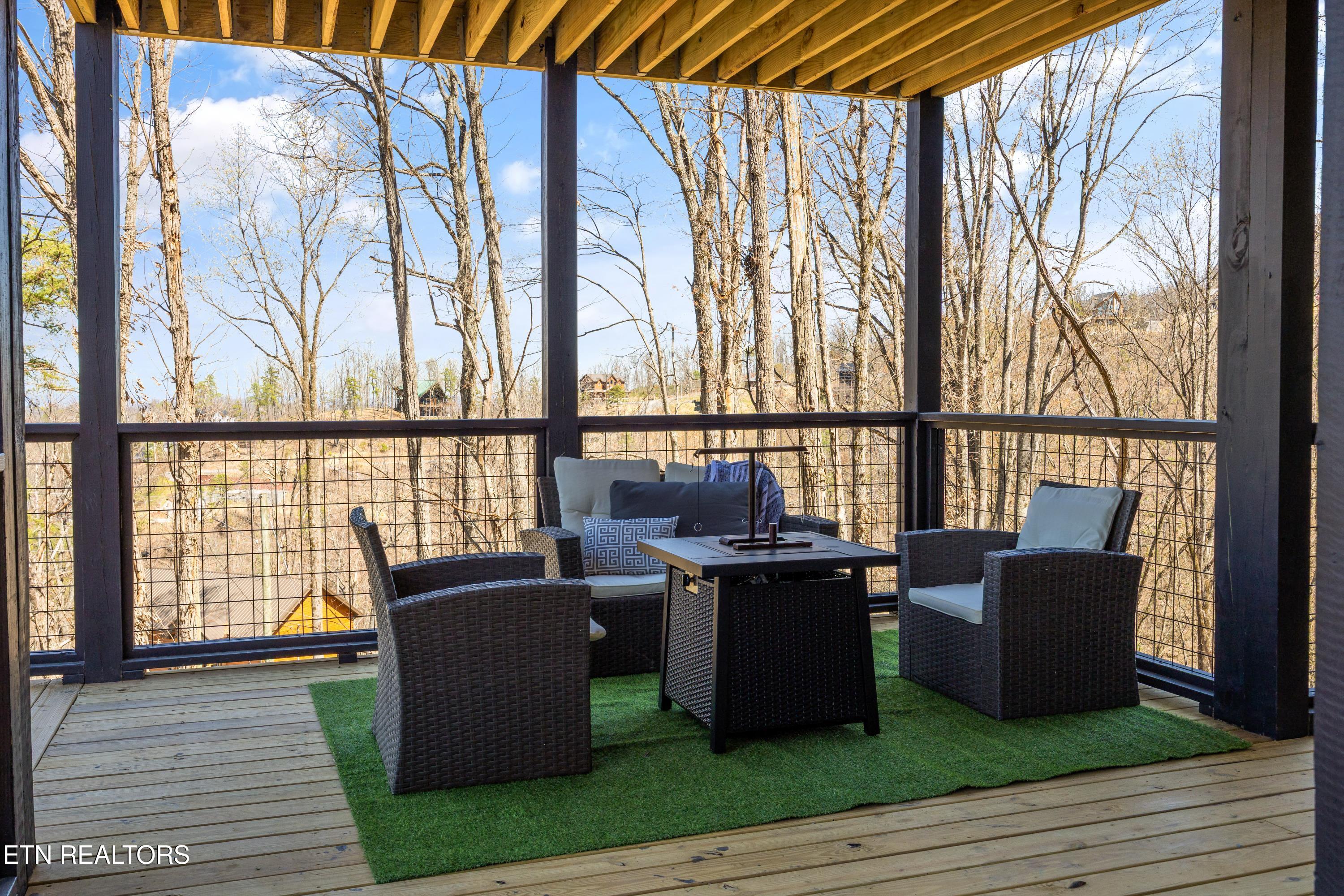 3244 Emerald Springs Loop Sevierville TN 37862