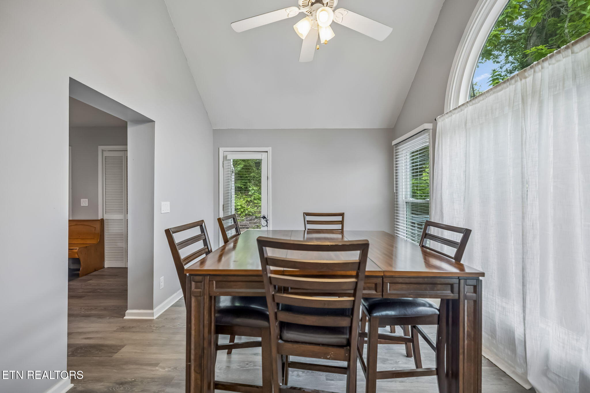 212 Oak Street Clinton TN 37716