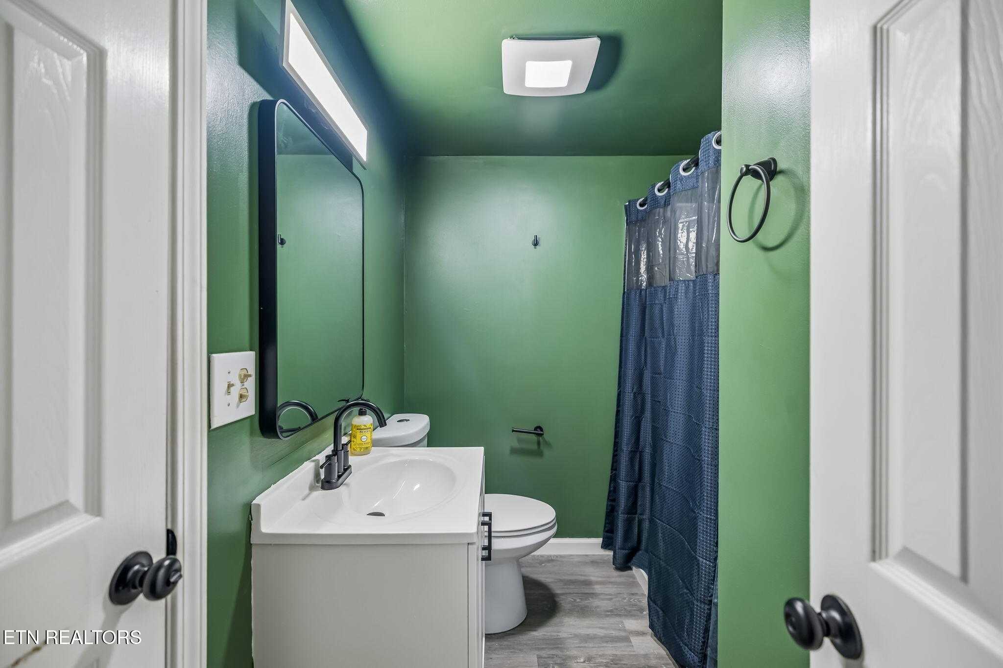 212 Oak Street Clinton TN 37716