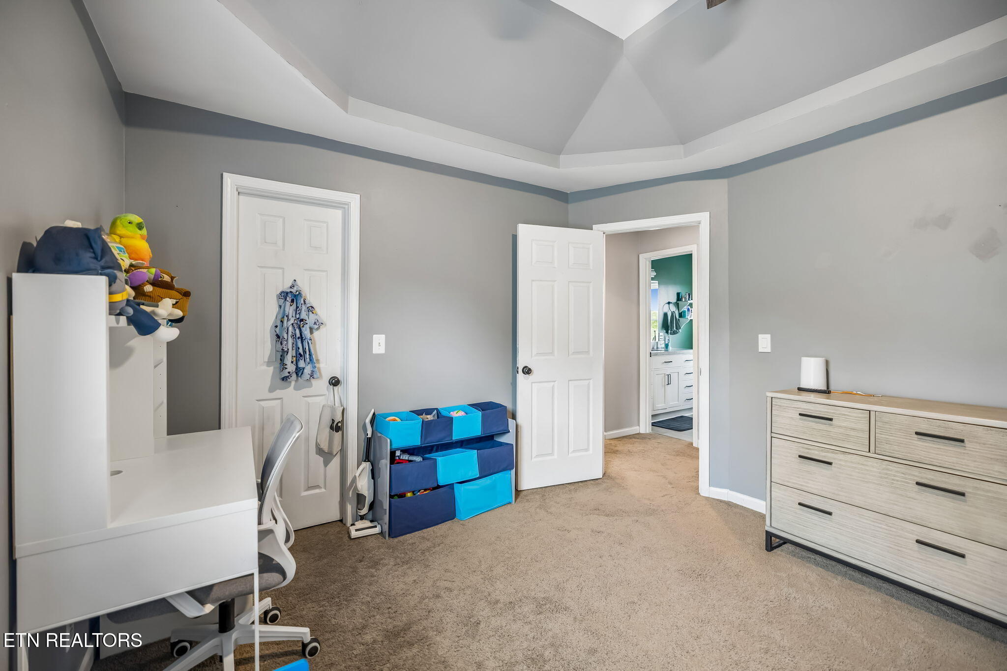 212 Oak Street Clinton TN 37716