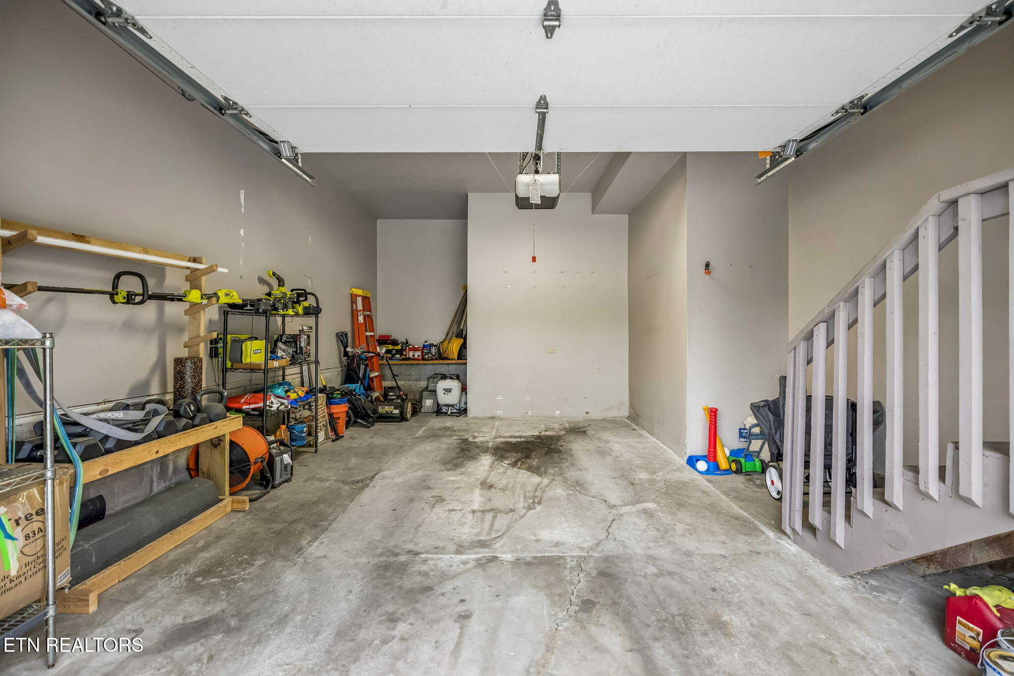 212 Oak Street Clinton TN 37716