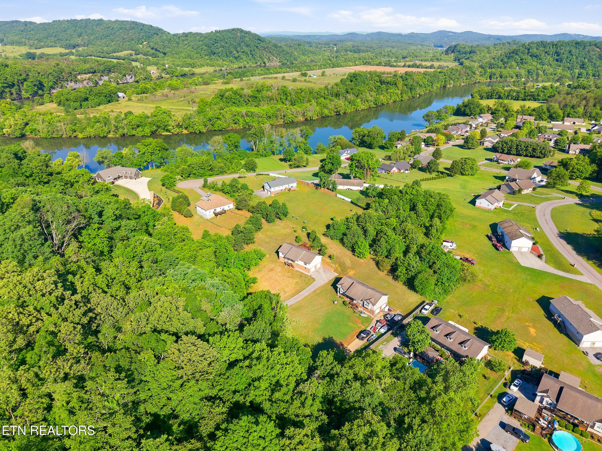 1690 River Bend Road Sevierville TN 37876