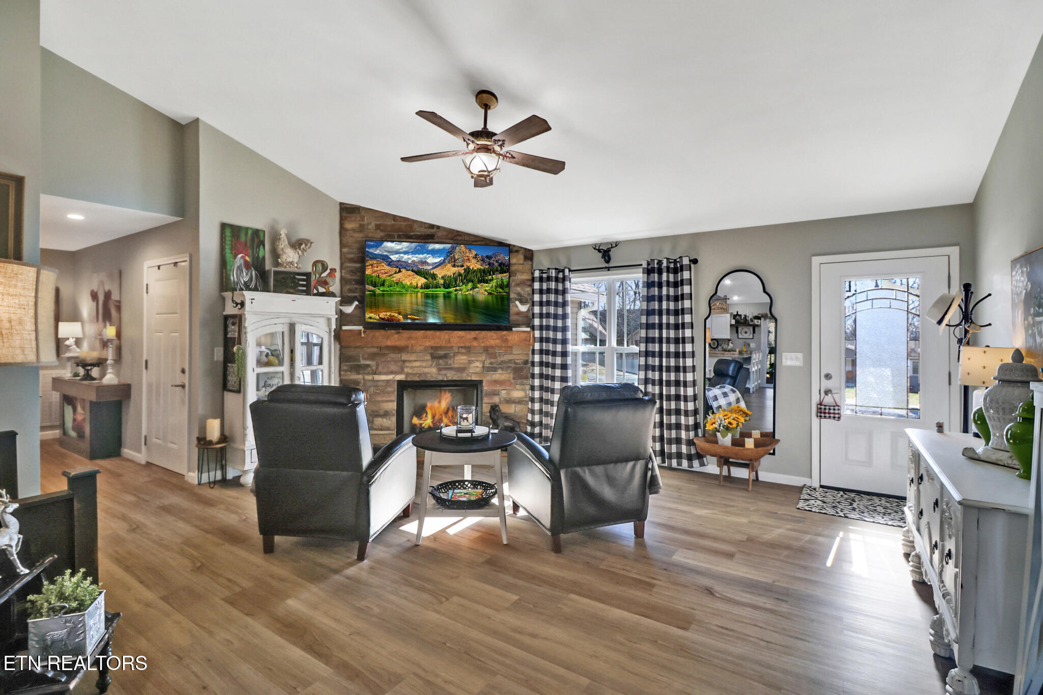 311 Lakeview Drive Crossville TN 38558