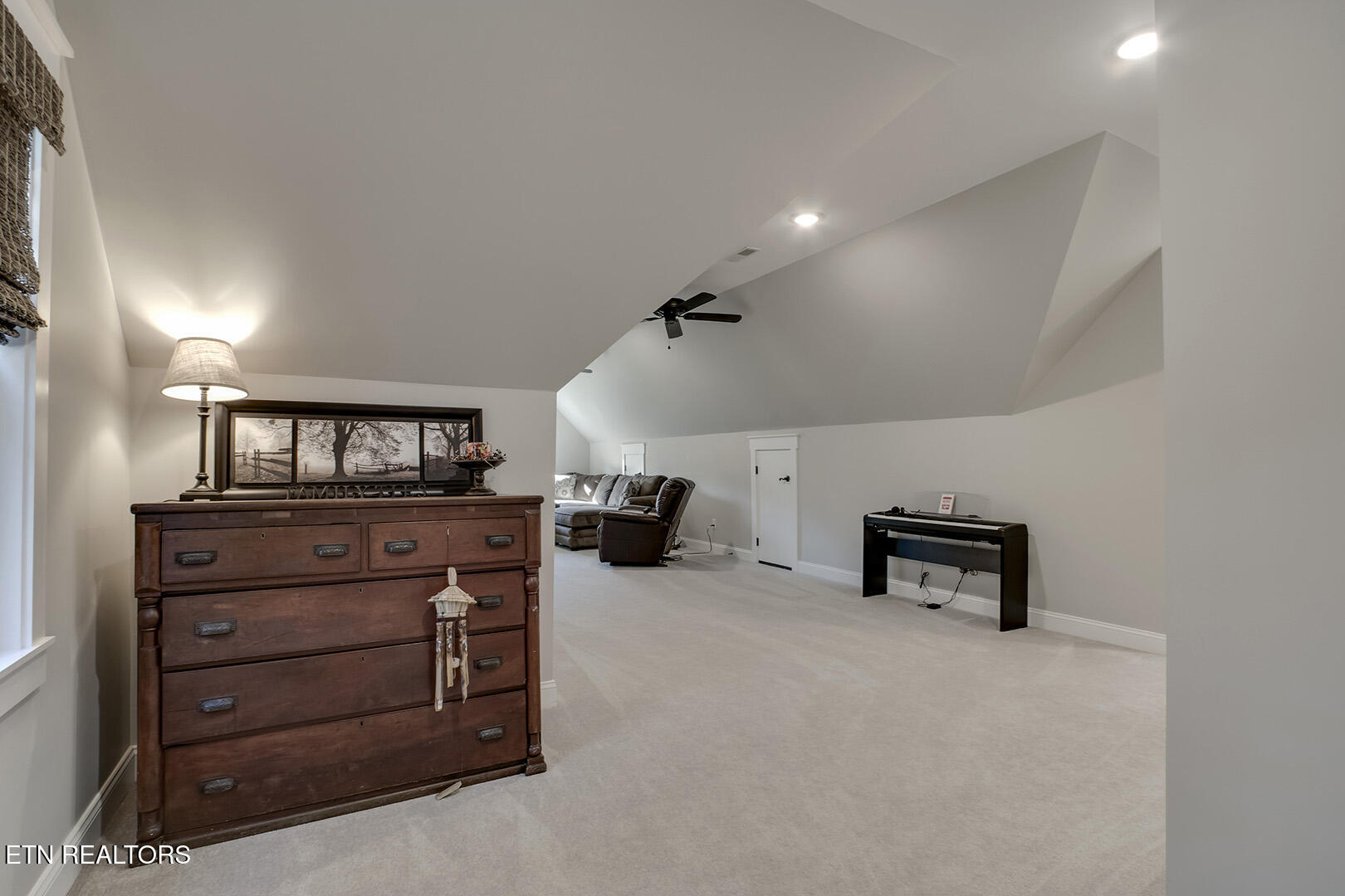 206 Atoka Place Loudon TN 37774