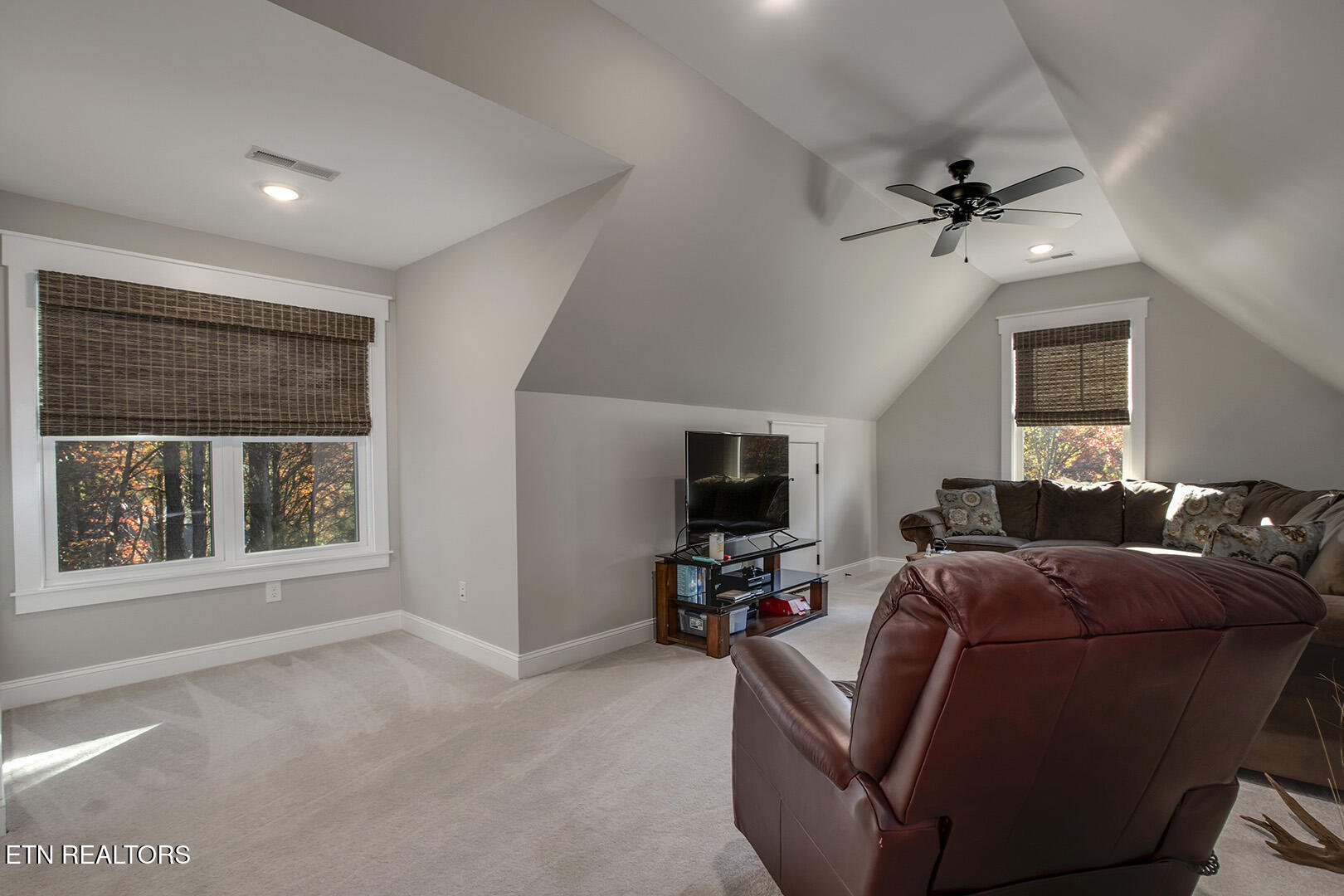 206 Atoka Place Loudon TN 37774