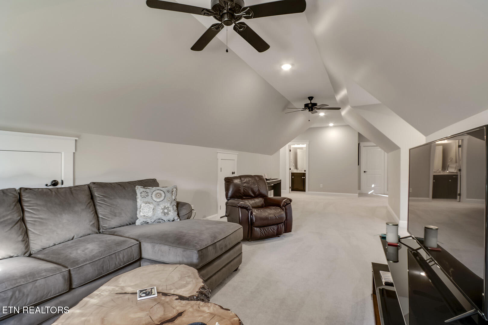 206 Atoka Place Loudon TN 37774