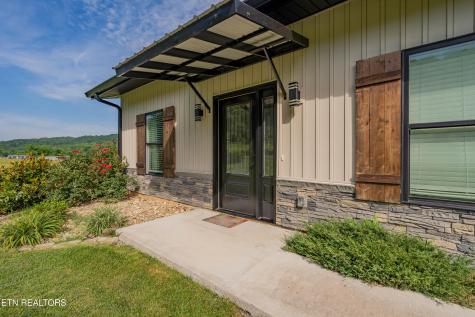 1352 Dutch Valley Road Clinton TN 37716
