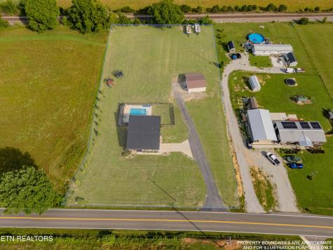 1352 Dutch Valley Road Clinton TN 37716