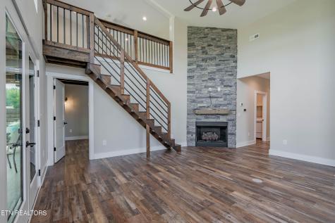 1352 Dutch Valley Road Clinton TN 37716