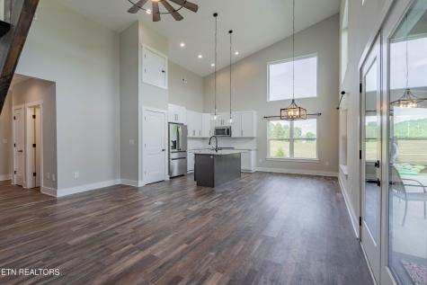 1352 Dutch Valley Road Clinton TN 37716