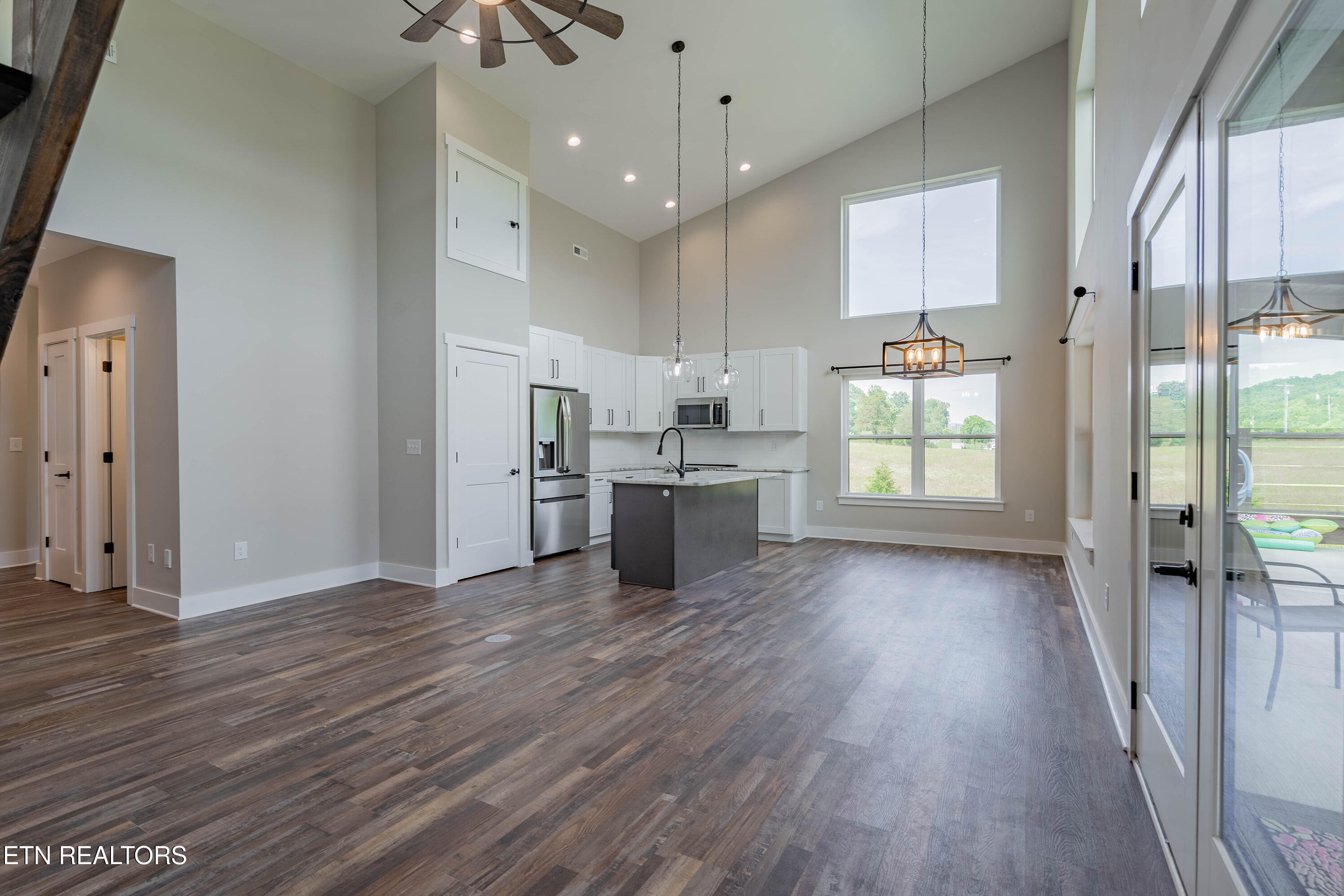 1352 Dutch Valley Road Clinton TN 37716