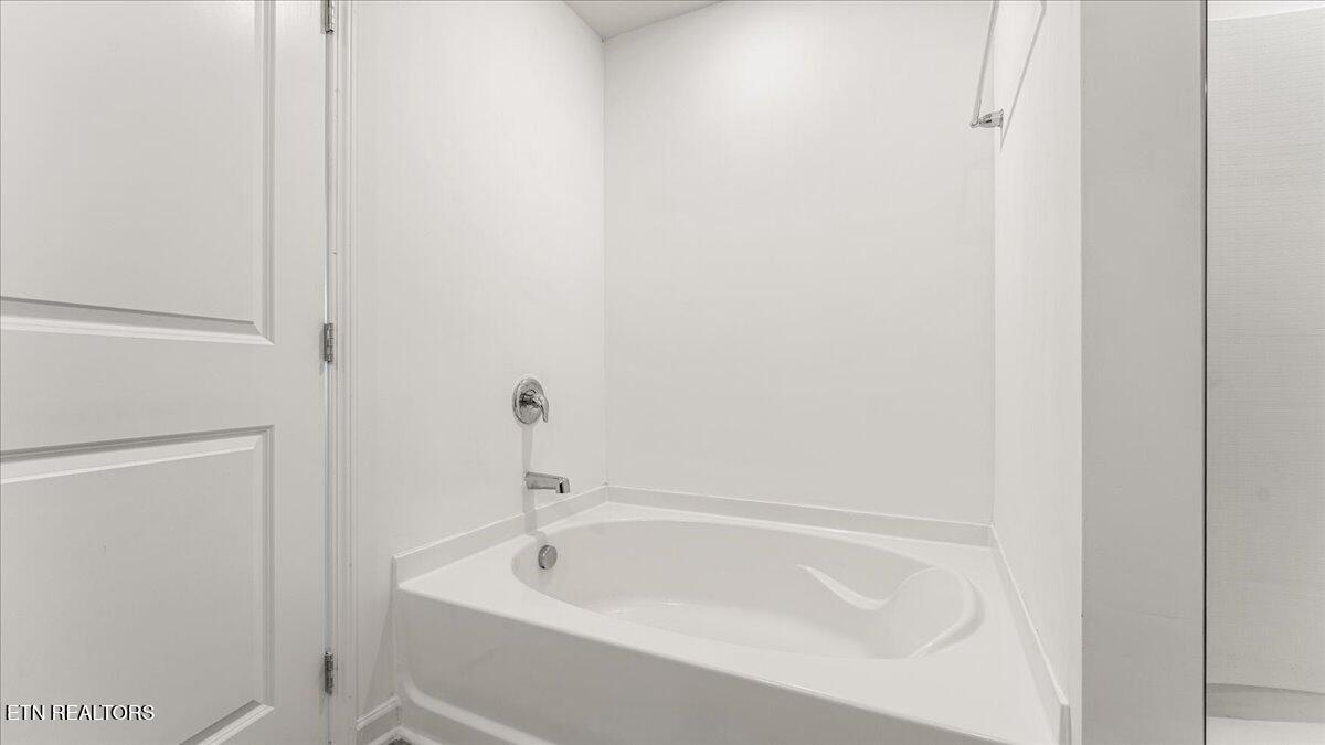 240 Summer Glenn Lane Loudon TN 37774