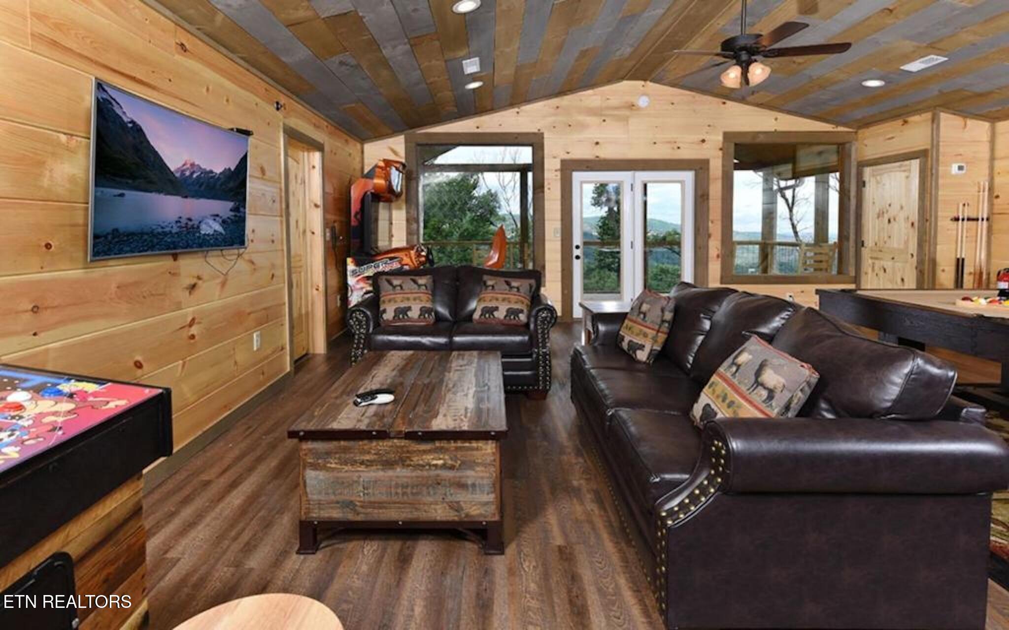 244 Stone Fence Lane Gatlinburg TN 37738