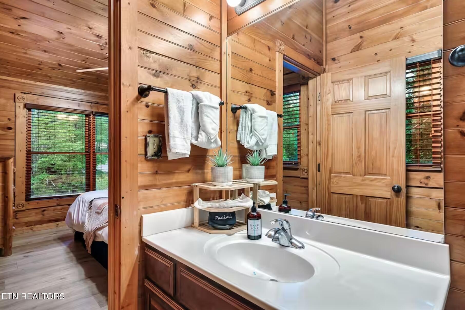 646 Gatlinburg Falls Way Gatlinburg TN 37738