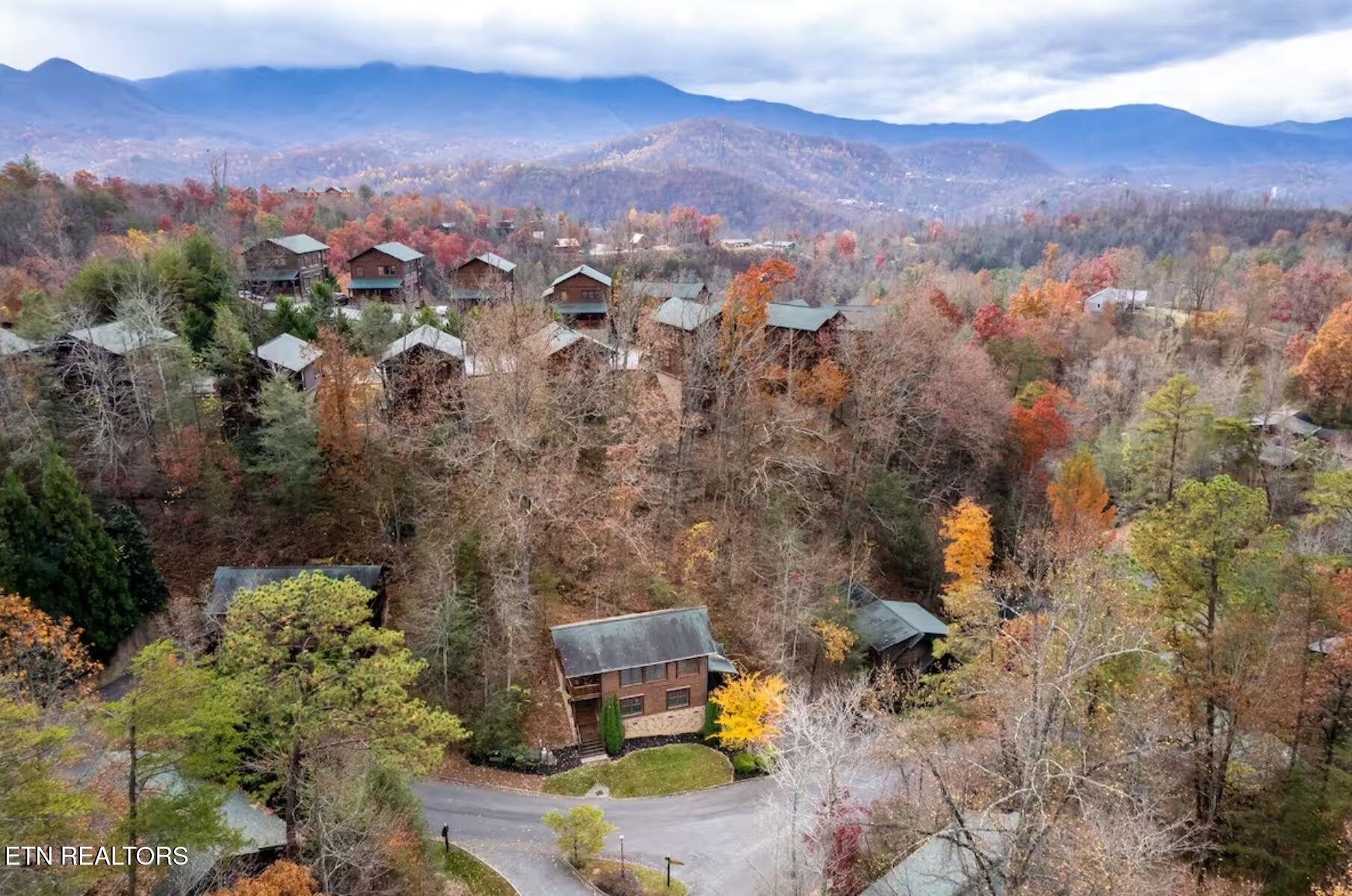 646 Gatlinburg Falls Way Gatlinburg TN 37738