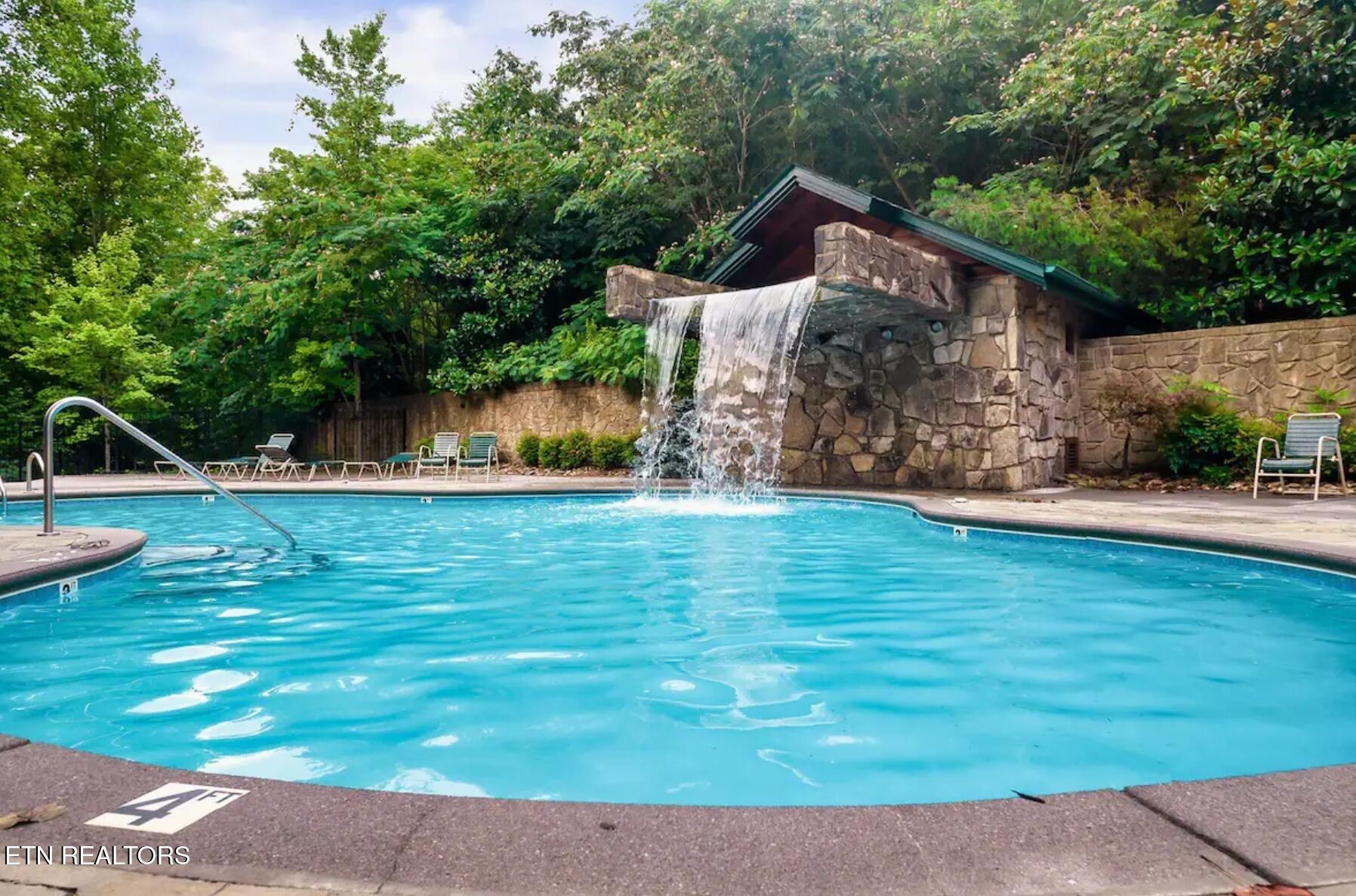 646 Gatlinburg Falls Way Gatlinburg TN 37738