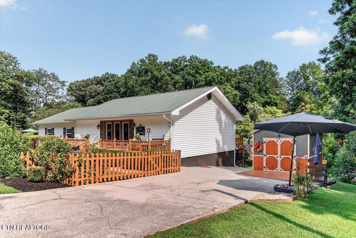 176 Bostie Maire Lane Clinton TN 37716