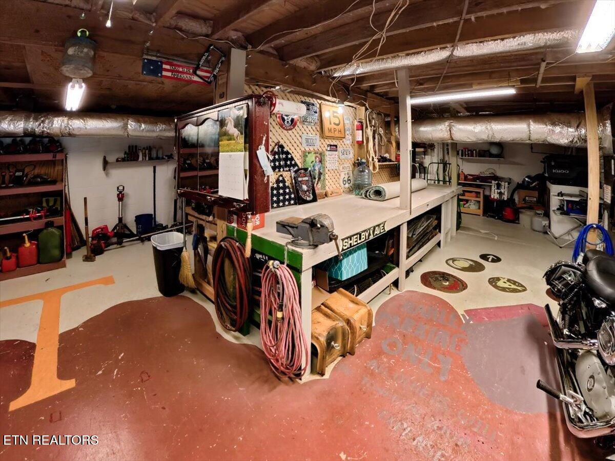 176 Bostie Maire Lane Clinton TN 37716